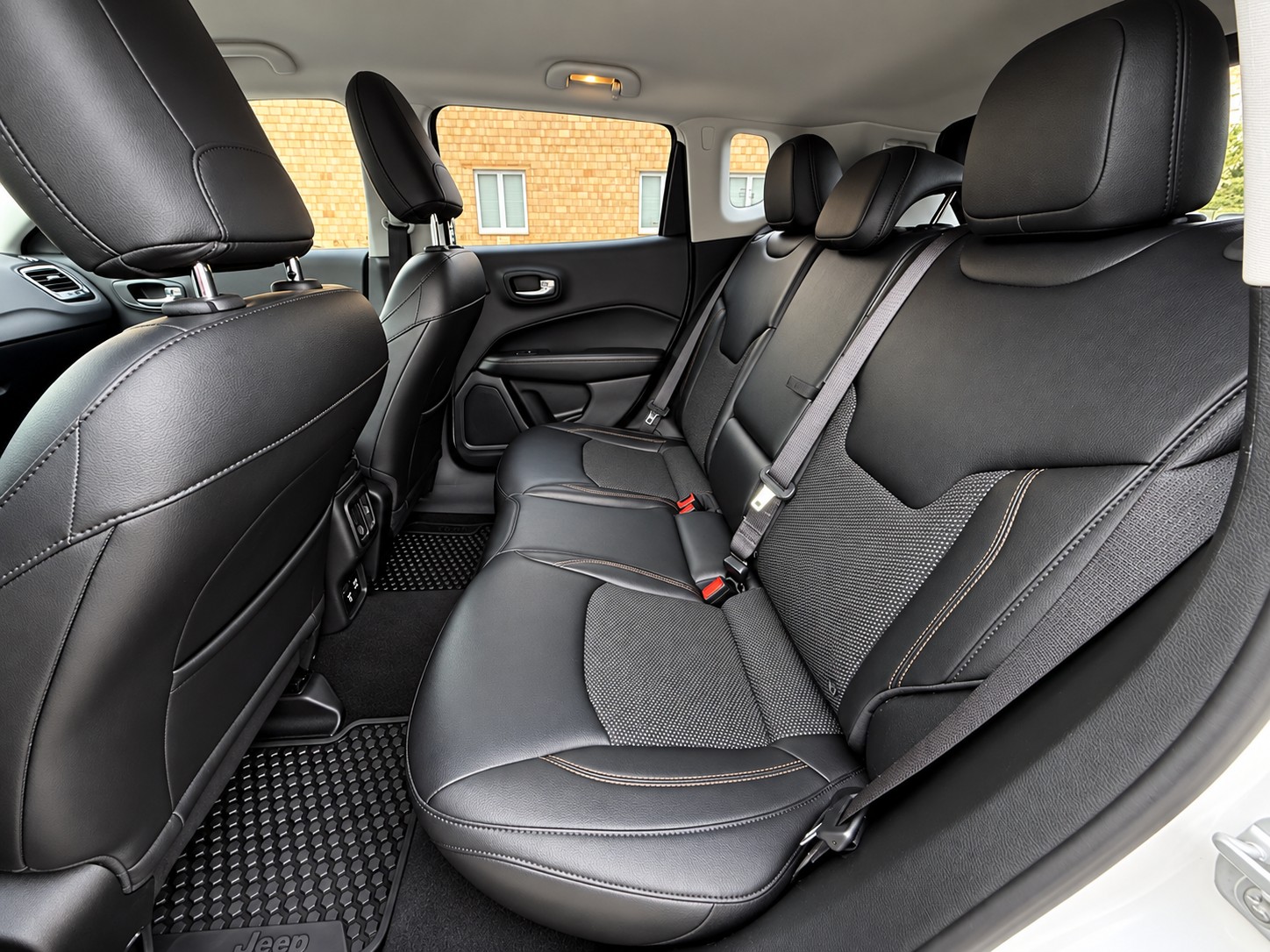JEEP Compass 1.4 Turbo Limited AWD 9ATX-image-8