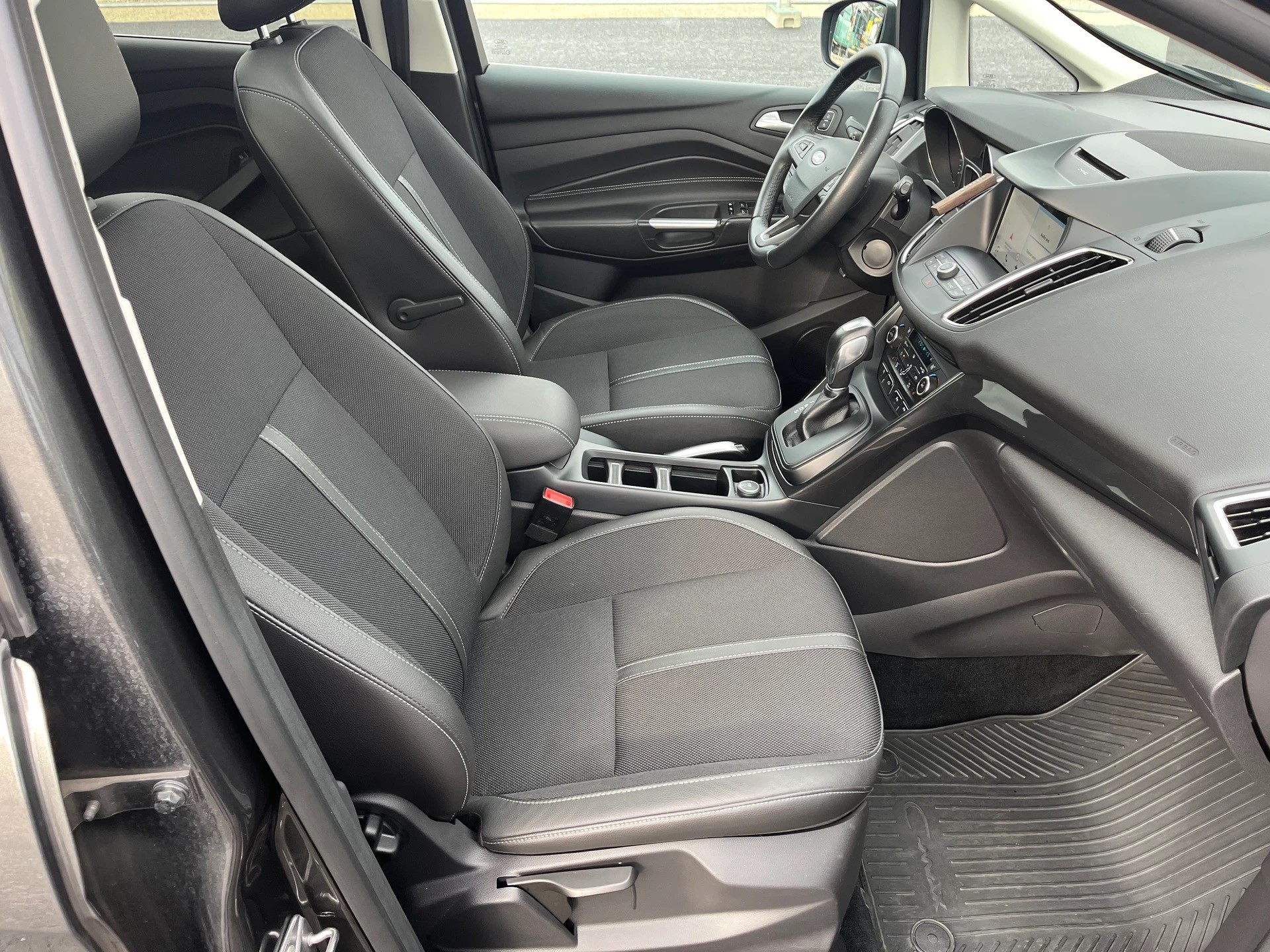 FORD C-Max 1.5 SCTi Titanium Automat-image-9