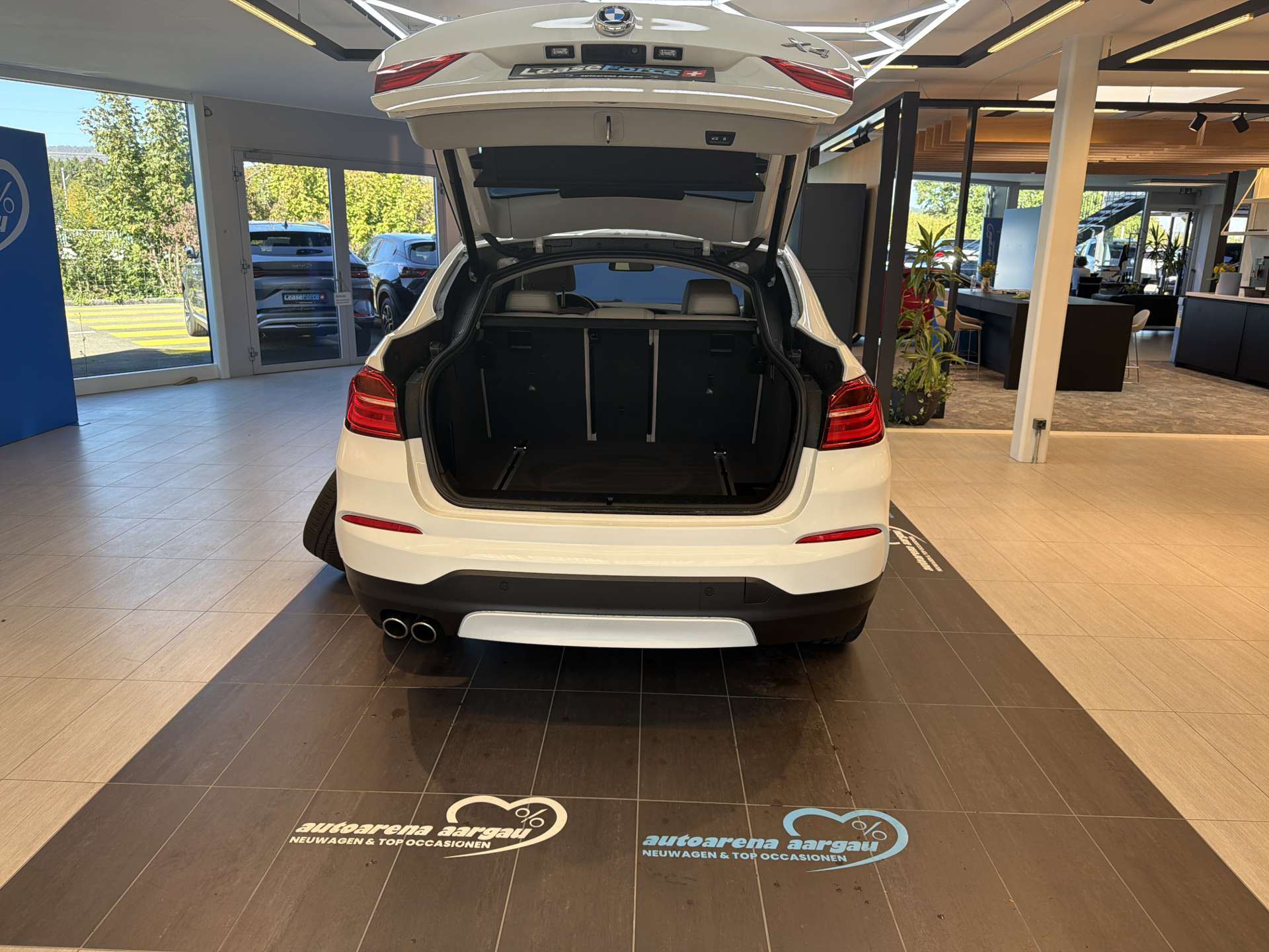 BMW X4 xDrive 35d 313PS Steptronic-Automat-image-7