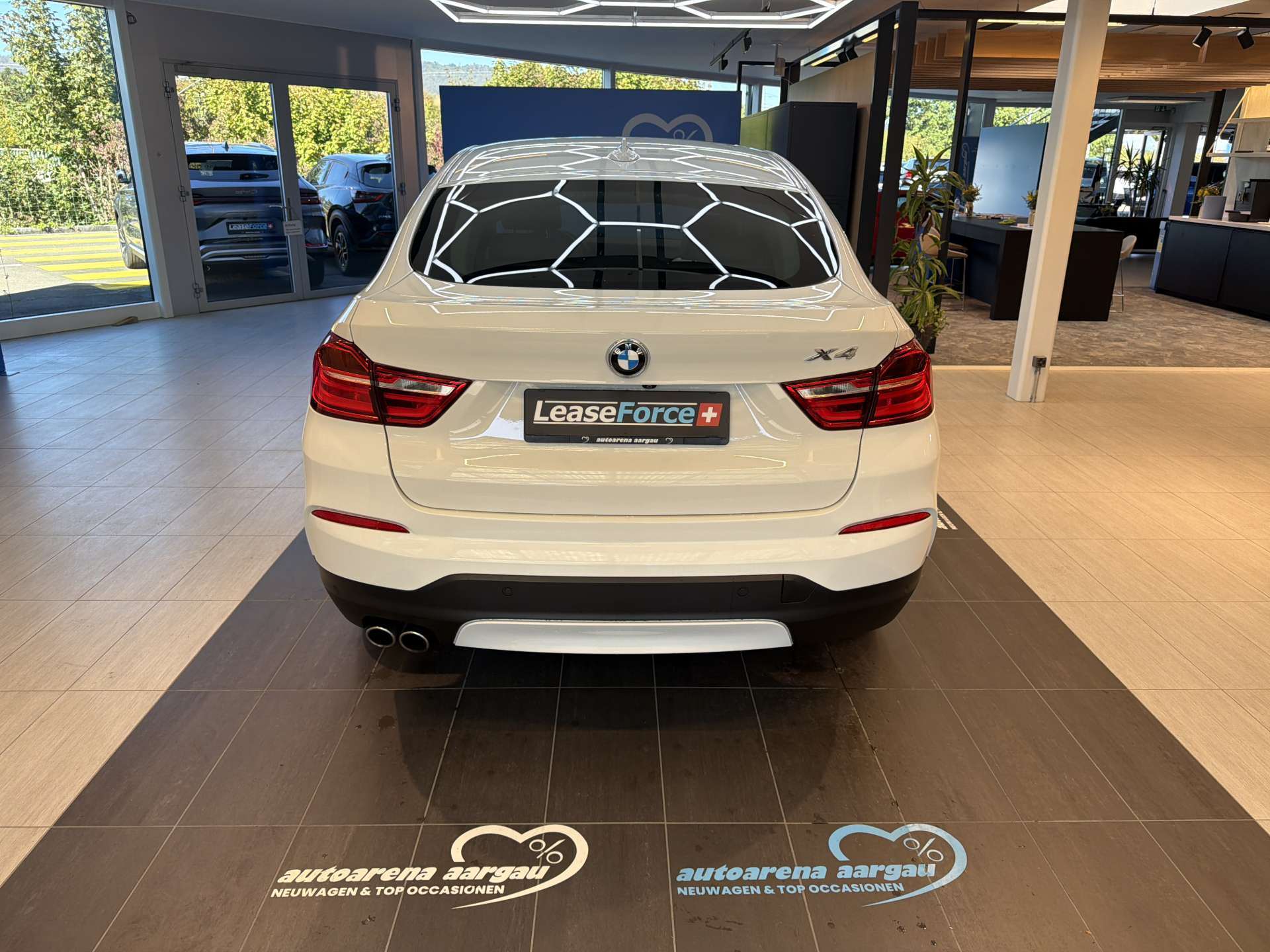 BMW X4 xDrive 35d 313PS Steptronic-Automat-image-12