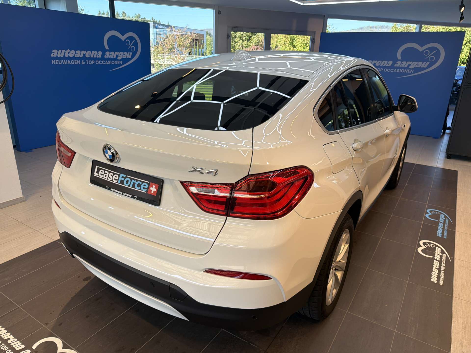 BMW X4 xDrive 35d 313PS Steptronic-Automat-image-2