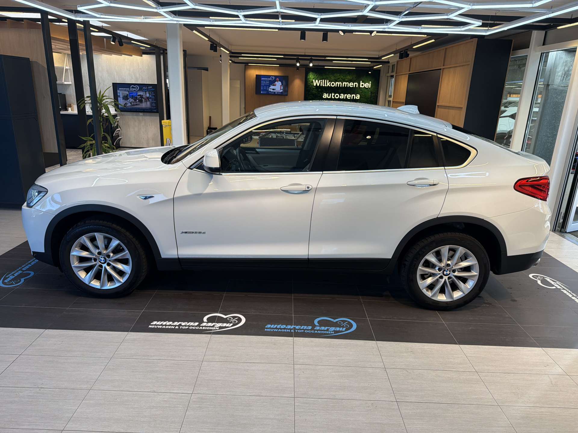 BMW X4 xDrive 35d 313PS Steptronic-Automat-image-13