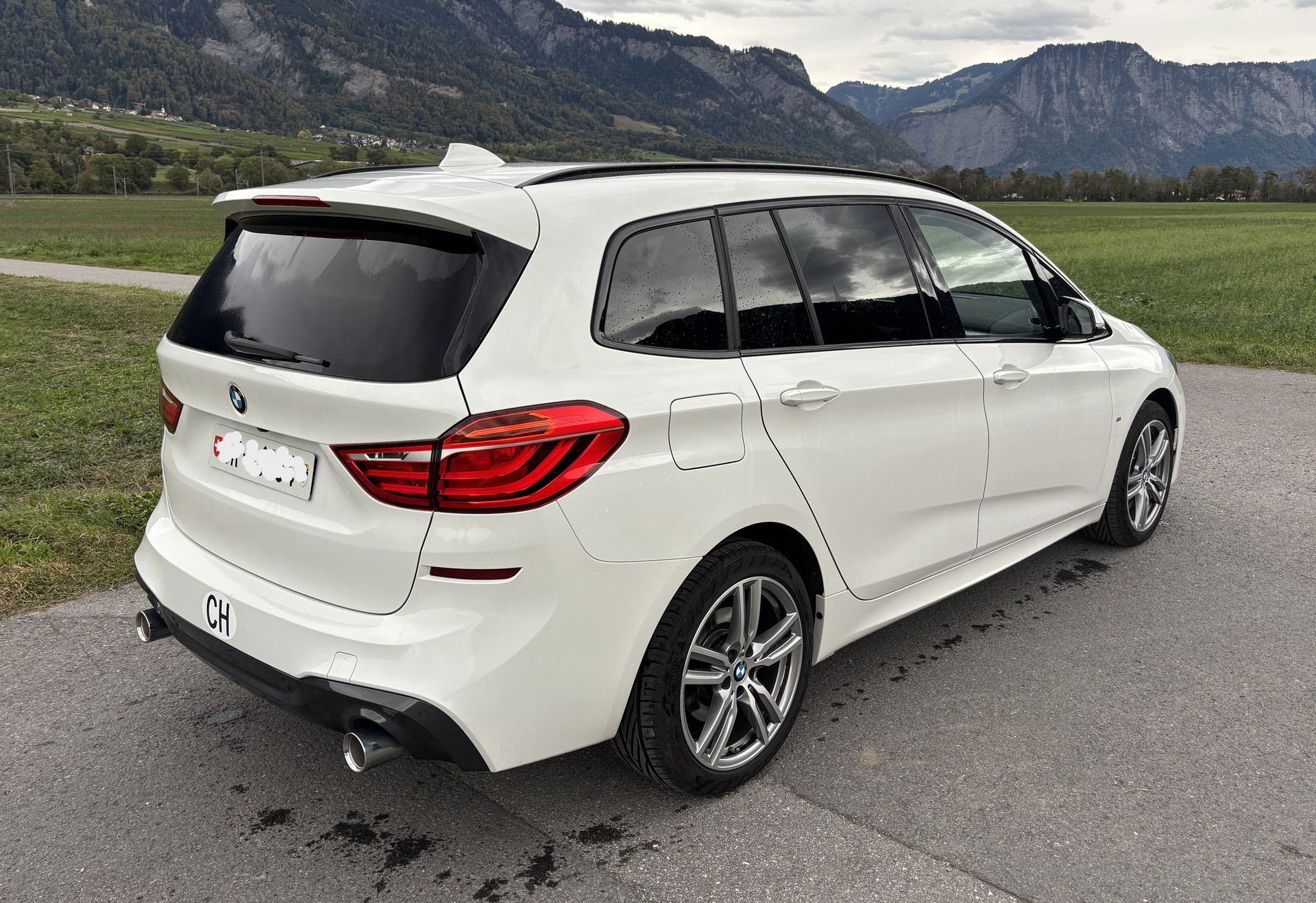 BMW 220d xDrive Grand Tourer M Sport Steptronic-image-2