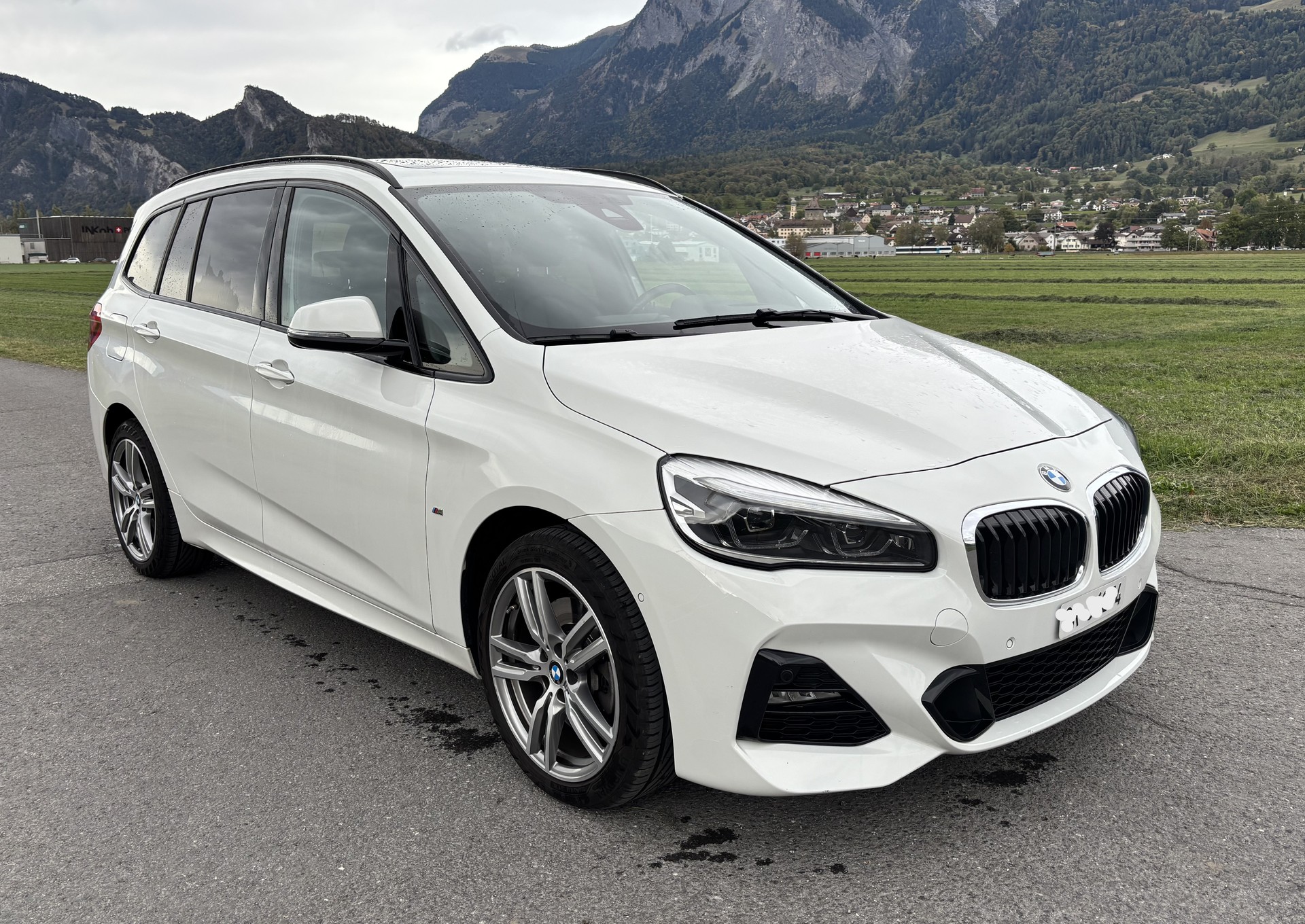 BMW 220d xDrive Grand Tourer M Sport Steptronic-image-1