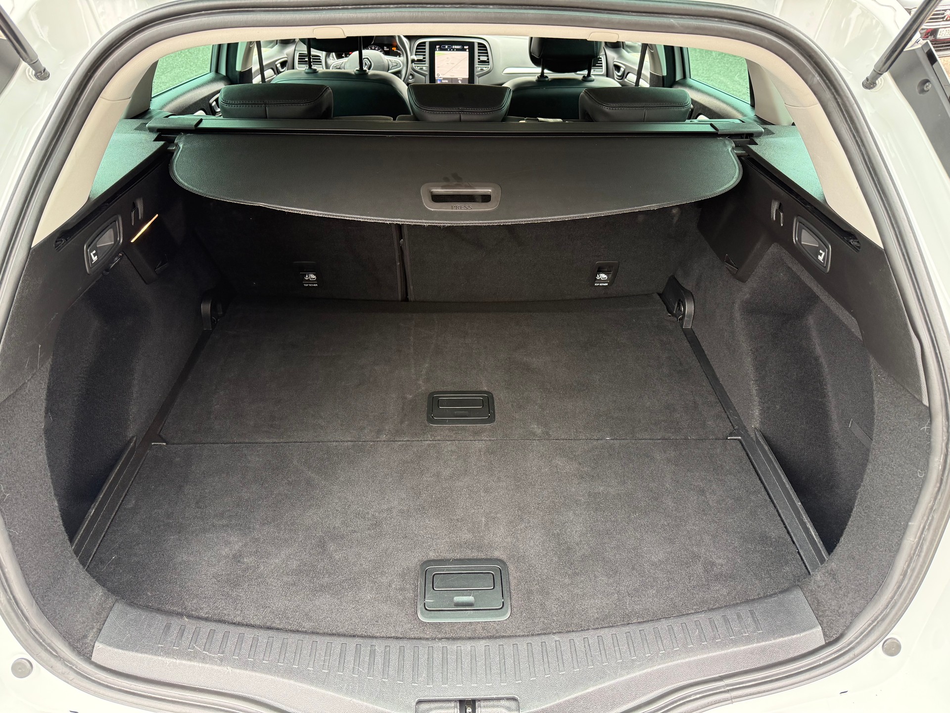 RENAULT Mégane Grandtour 1.3 16V Turbo Techno EDC-image-12
