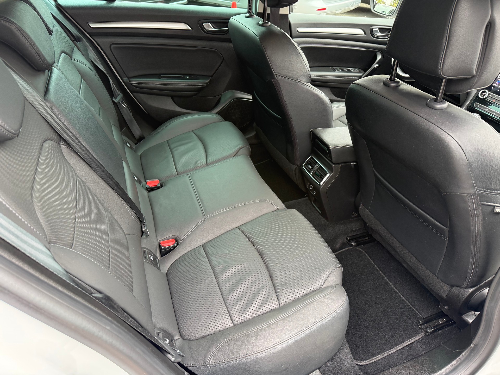 RENAULT Mégane Grandtour 1.3 16V Turbo Techno EDC-image-11