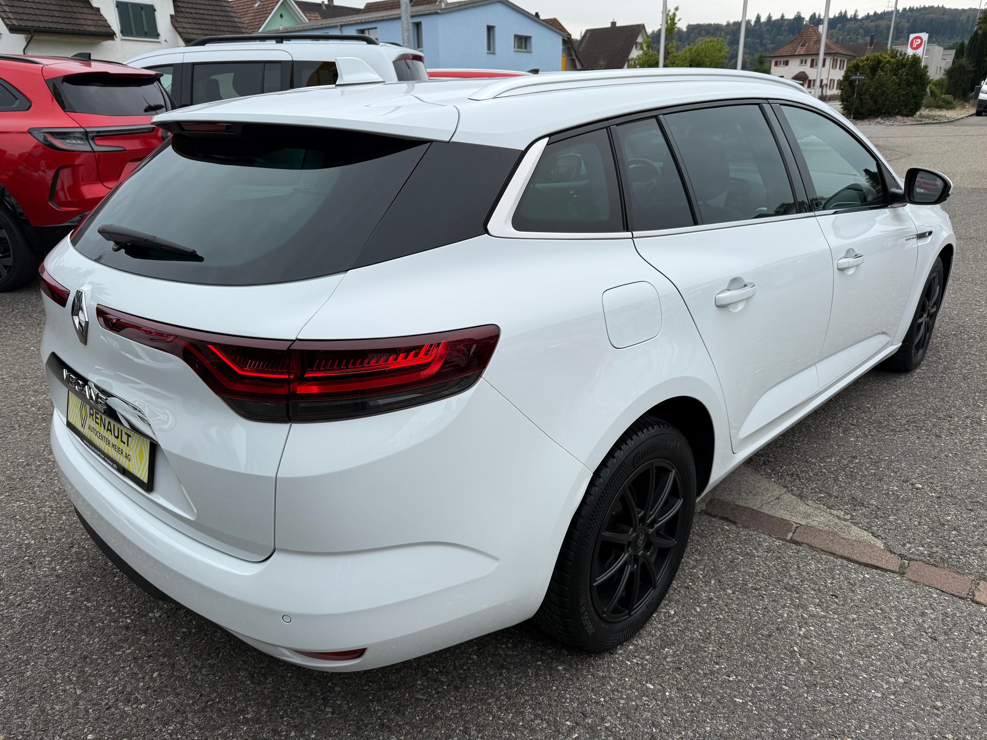 RENAULT Mégane Grandtour 1.3 16V Turbo Techno EDC-image-5