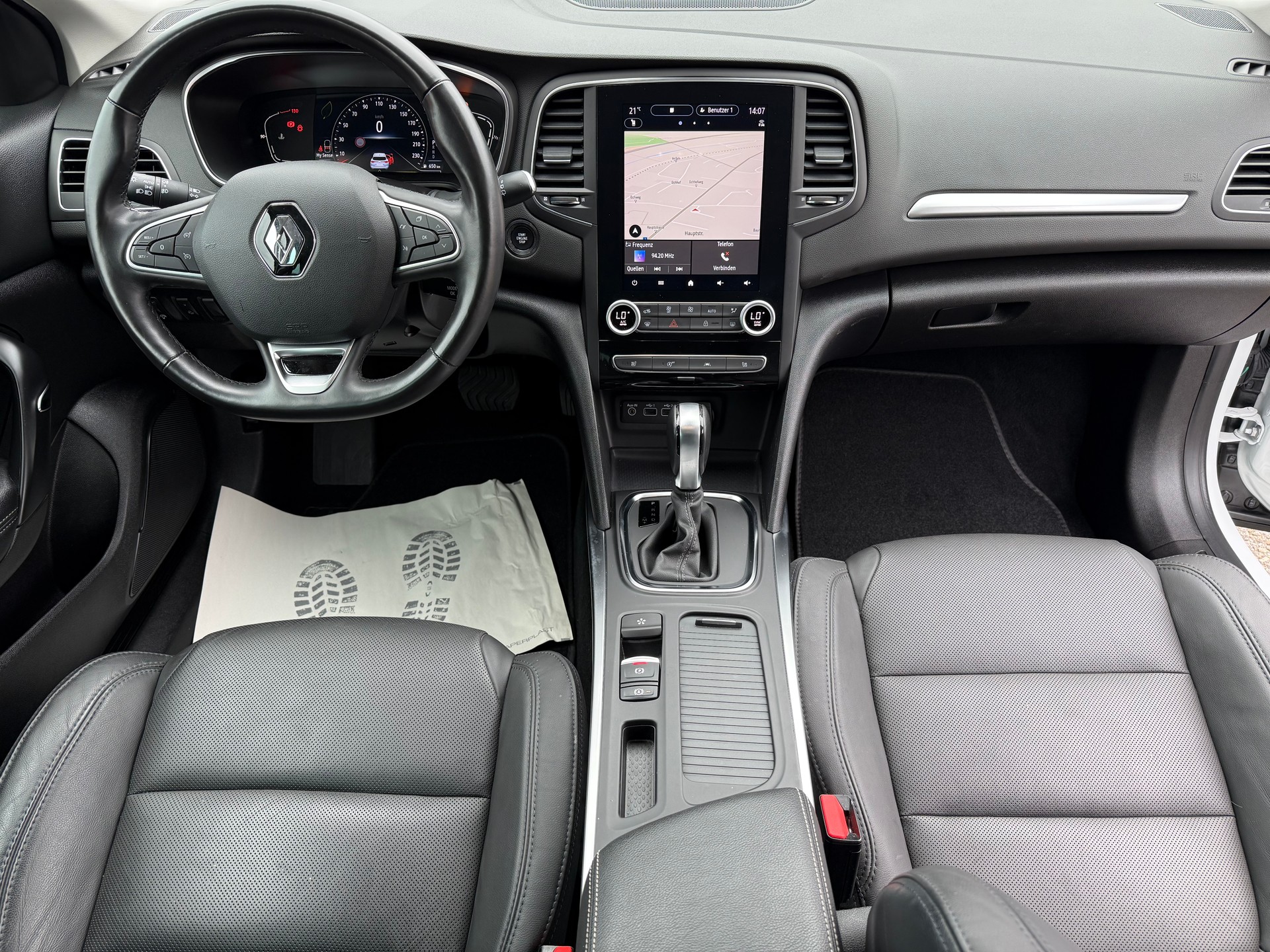 RENAULT Mégane Grandtour 1.3 16V Turbo Techno EDC-image-8