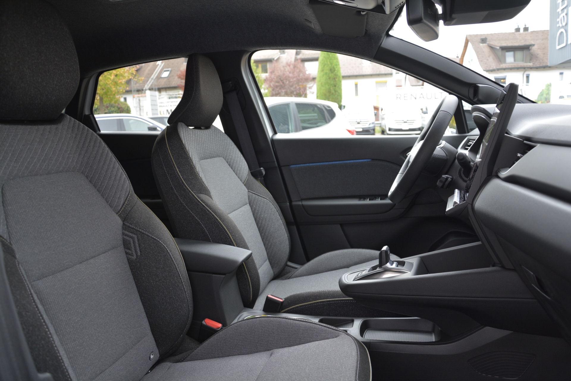 RENAULT CAPTUR techno full hybrid E-Tech 160-image-7