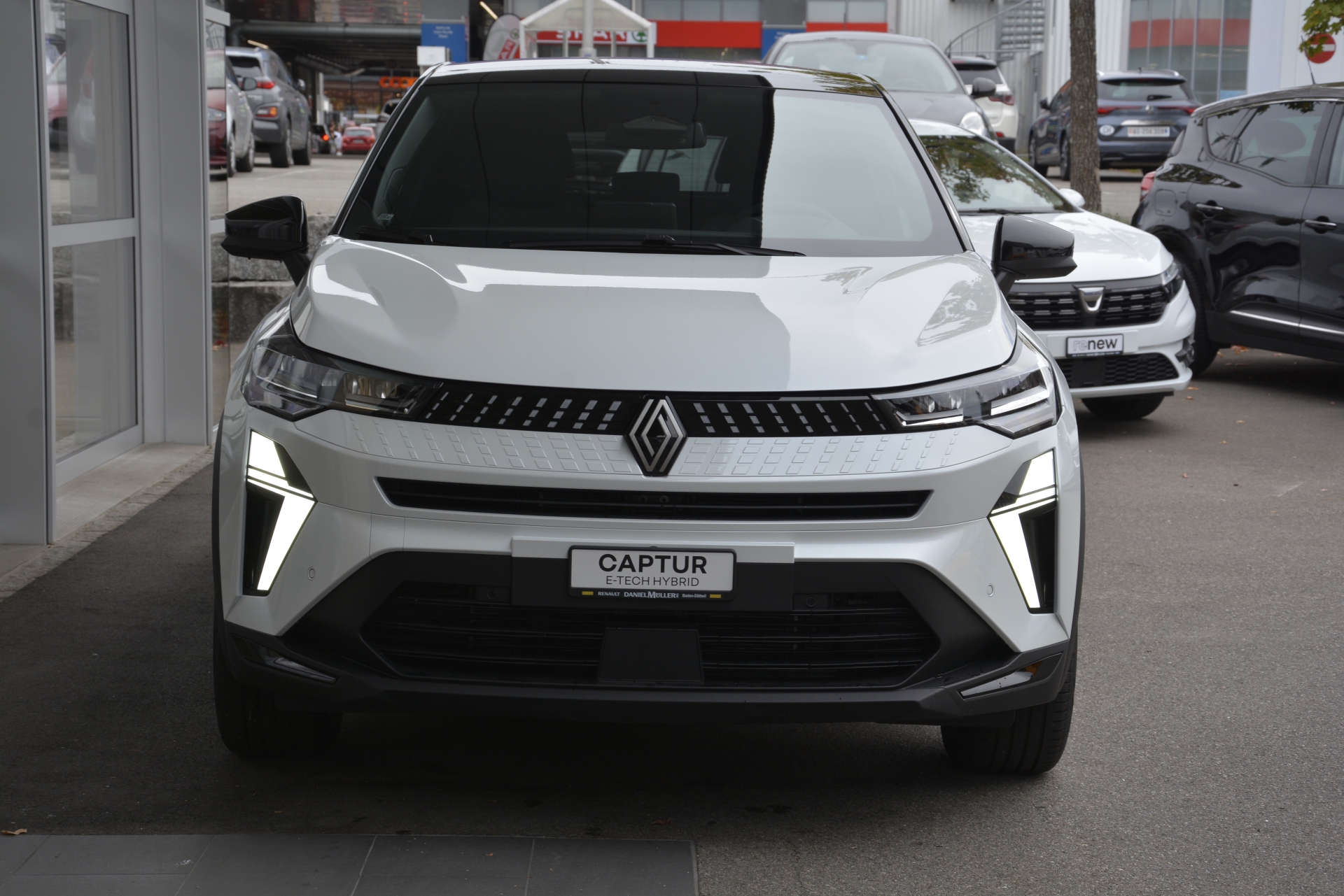 RENAULT CAPTUR techno full hybrid E-Tech 160-image-1