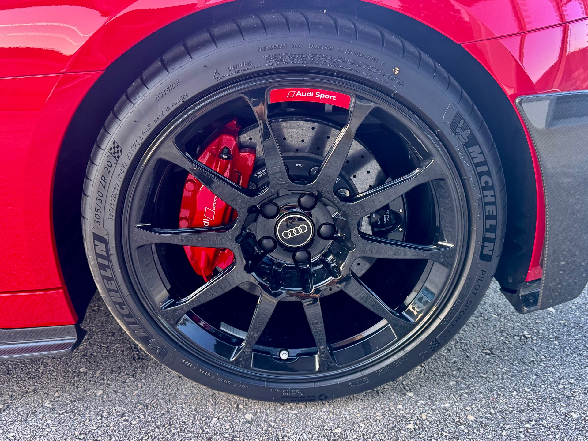 AUDI R8 Coupé GT No 110/333 (collector)-image-9