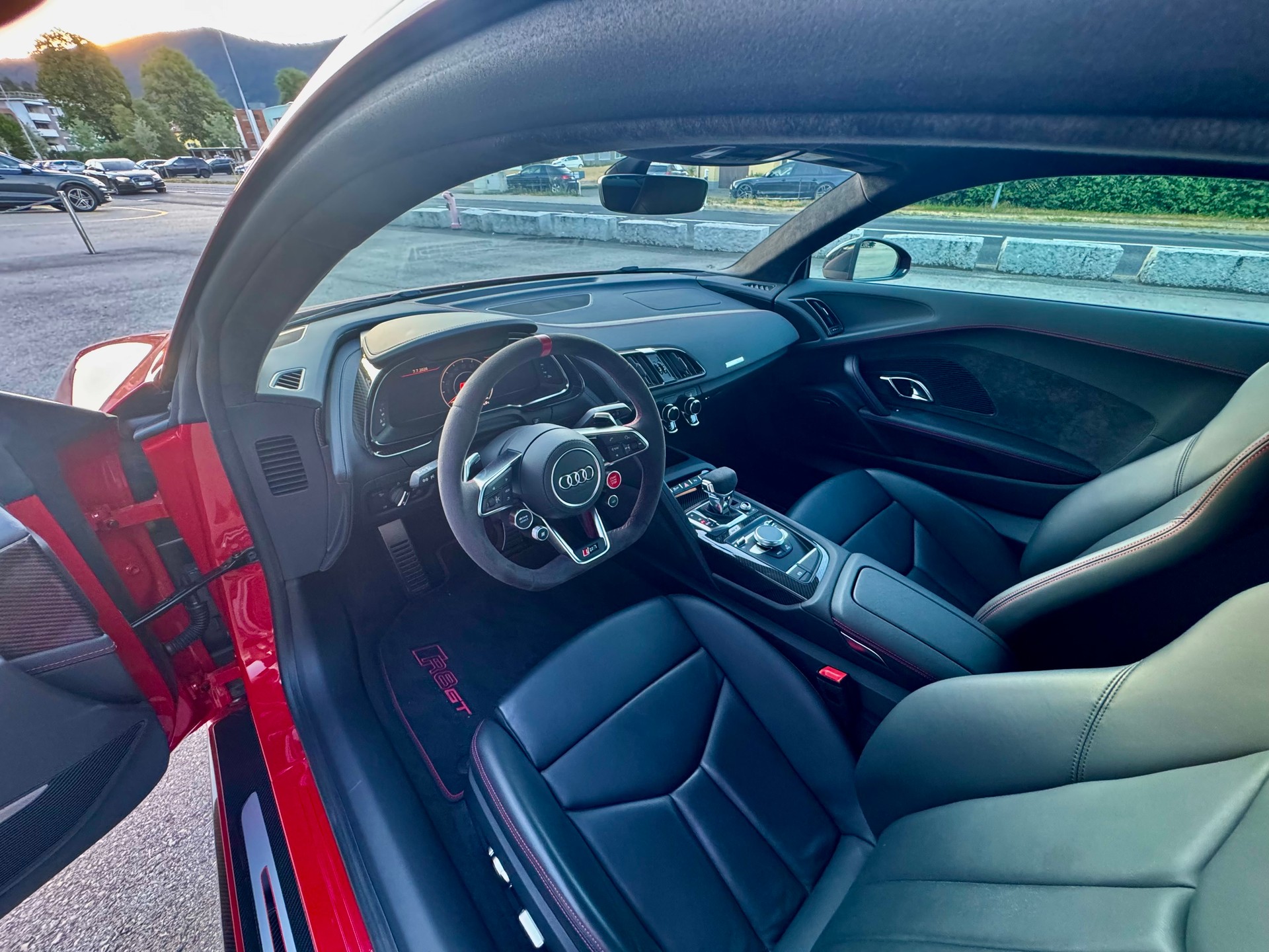 AUDI R8 Coupé GT No 110/333 (collector)-image-13
