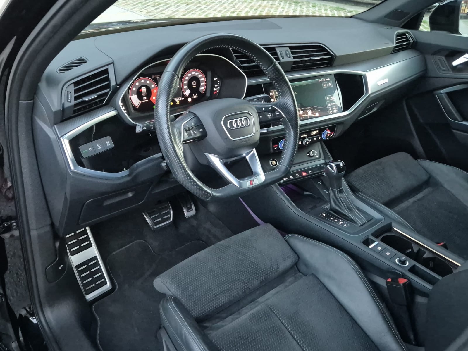 AUDI Q3 Sportback 35 TFSI S line Attraction S-tronic-image-15