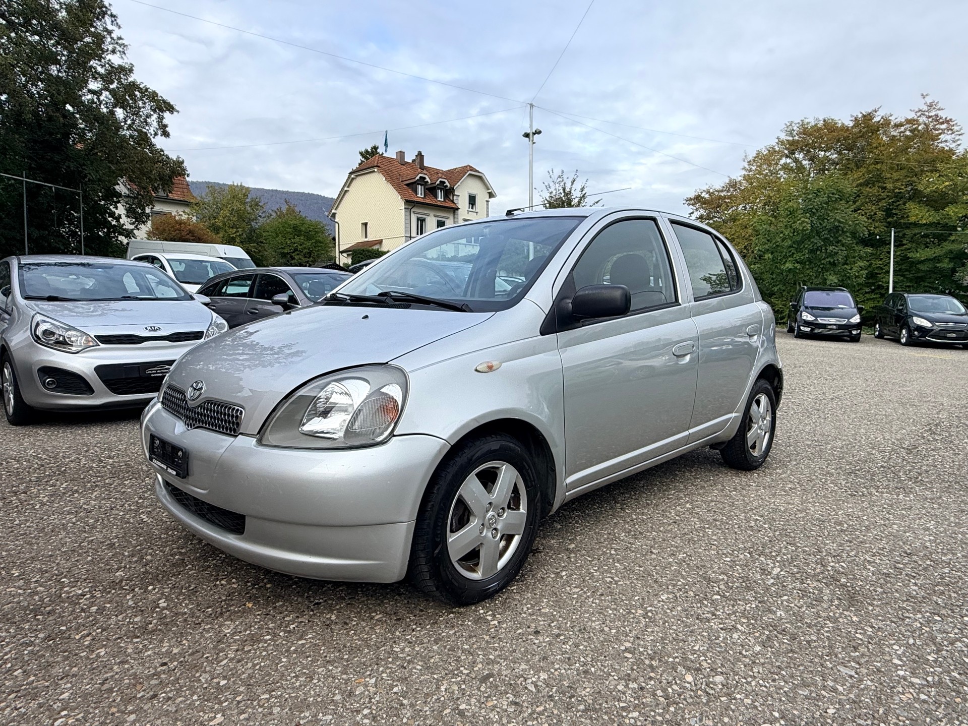 TOYOTA Yaris 1.3 Linea Sol-image-13