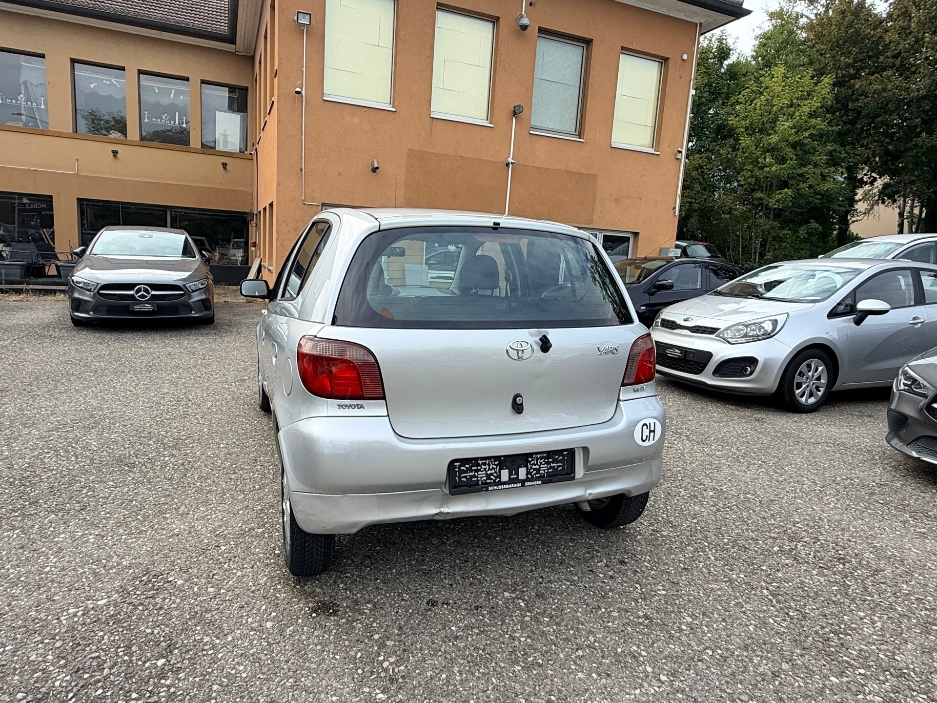 TOYOTA Yaris 1.3 Linea Sol-image-10