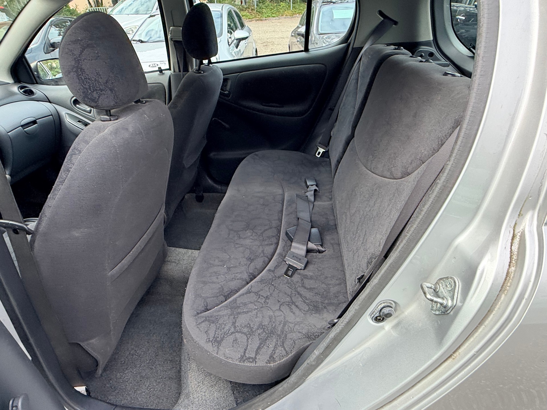 TOYOTA Yaris 1.3 Linea Sol-image-20