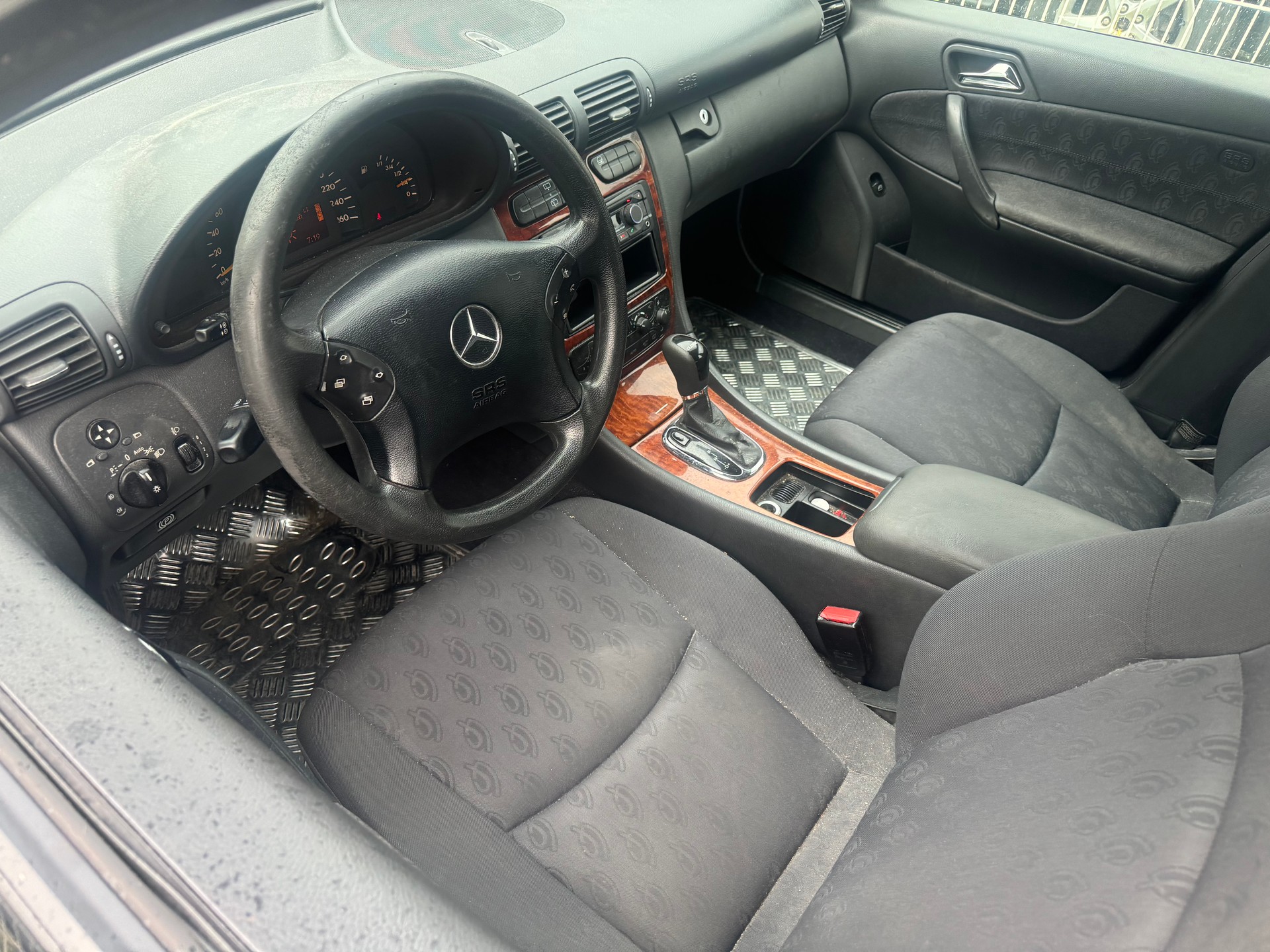 MERCEDES-BENZ C 200 Kompressor Avantgarde-image-1