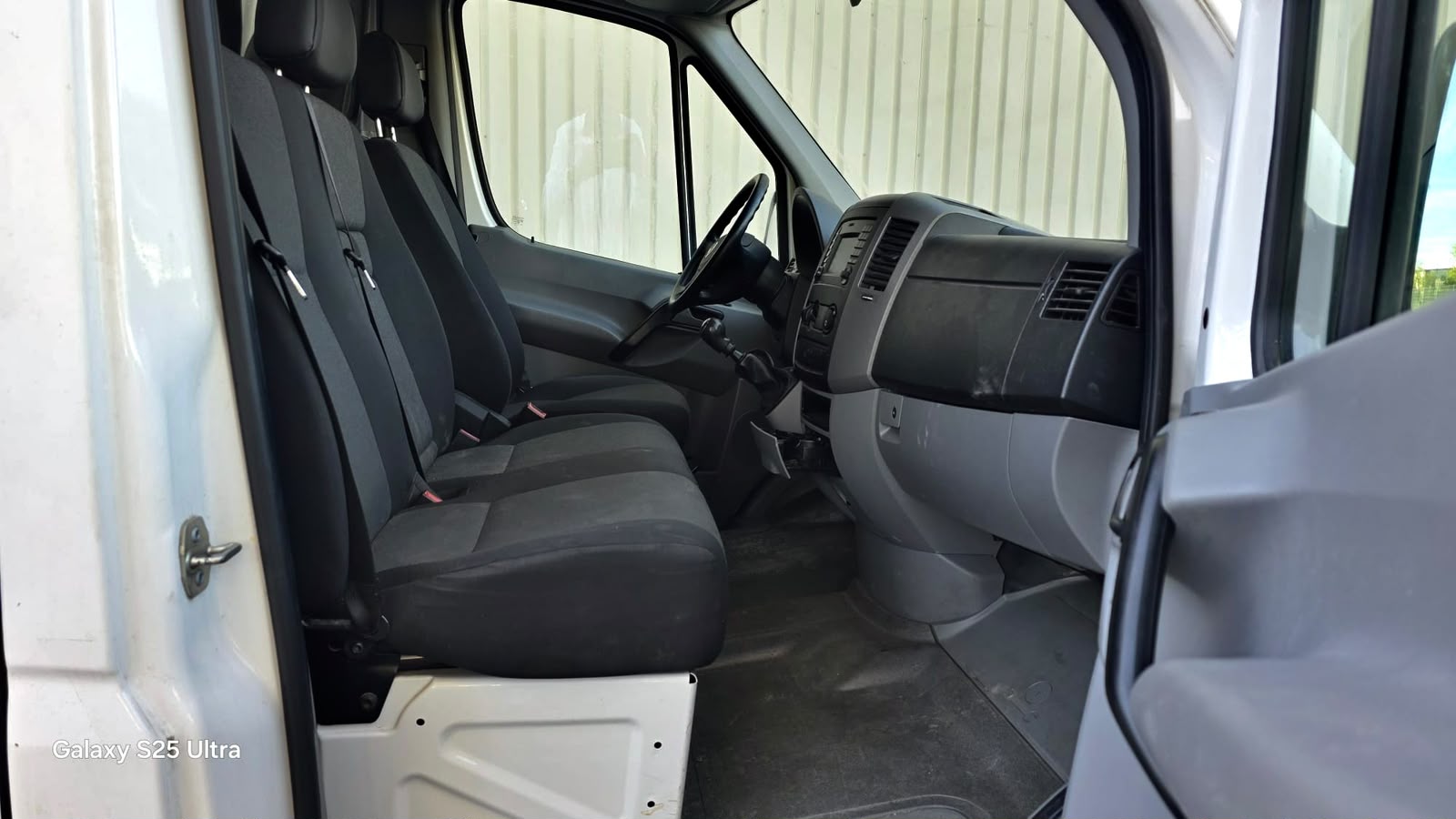 VW Crafter 35L 2.0 TDI-image-12