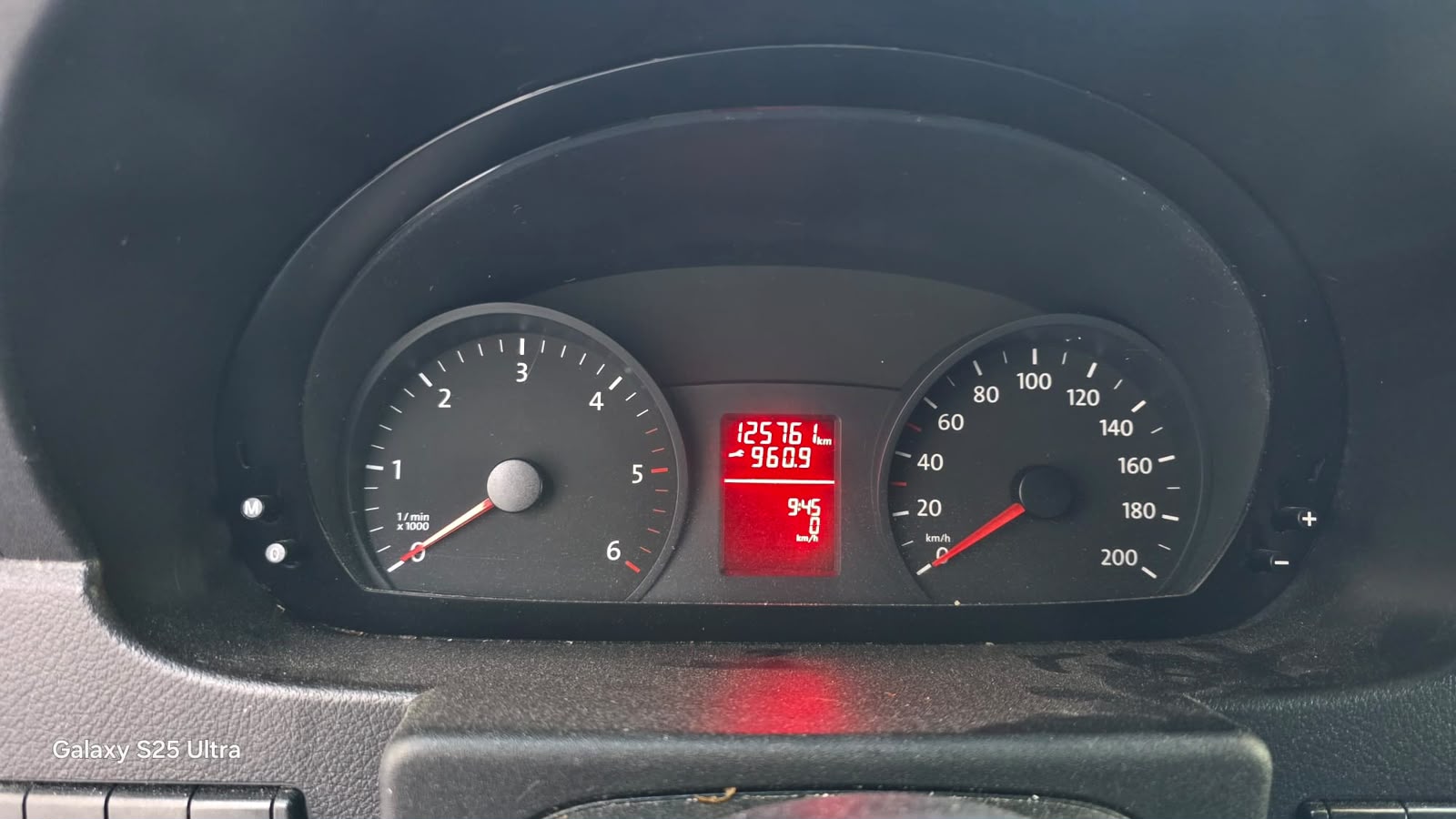 VW Crafter 35L 2.0 TDI-image-15