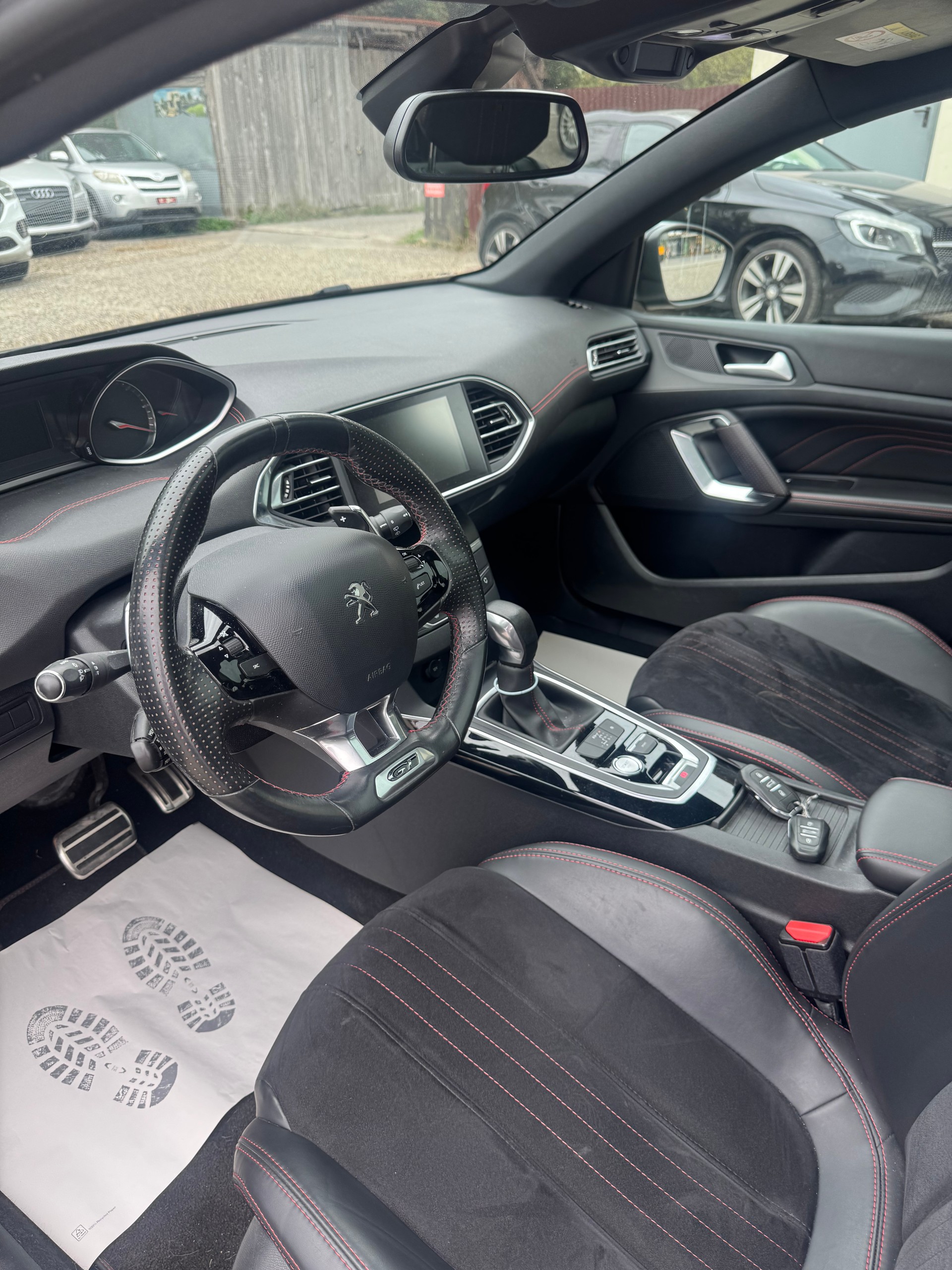 PEUGEOT 308 SW 2.0 BlueHDI GT Automatic-image-13