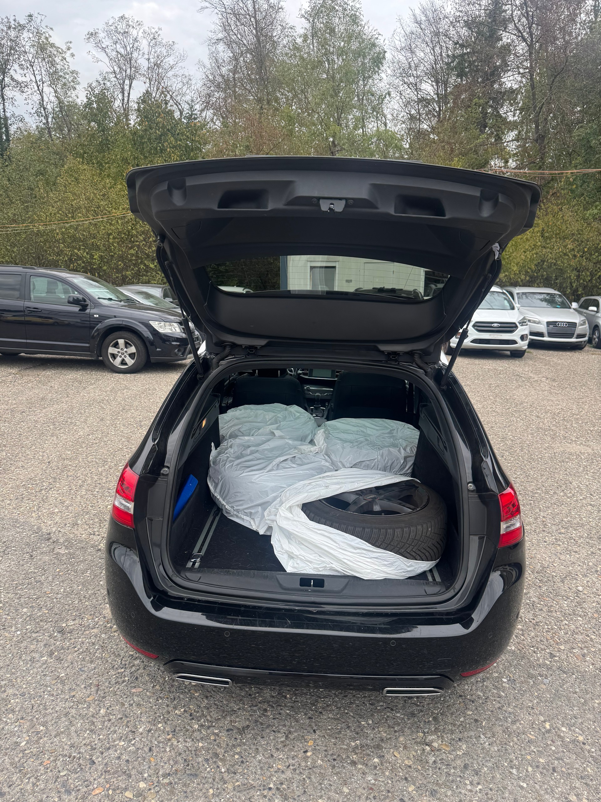PEUGEOT 308 SW 2.0 BlueHDI GT Automatic-image-8