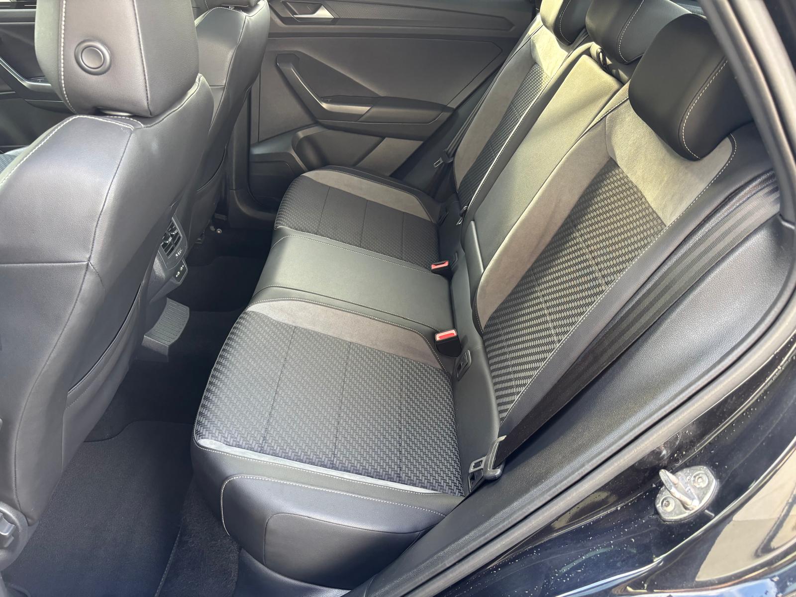 VW T-Roc 2.0 TSI R DSG 4Motion-image-10