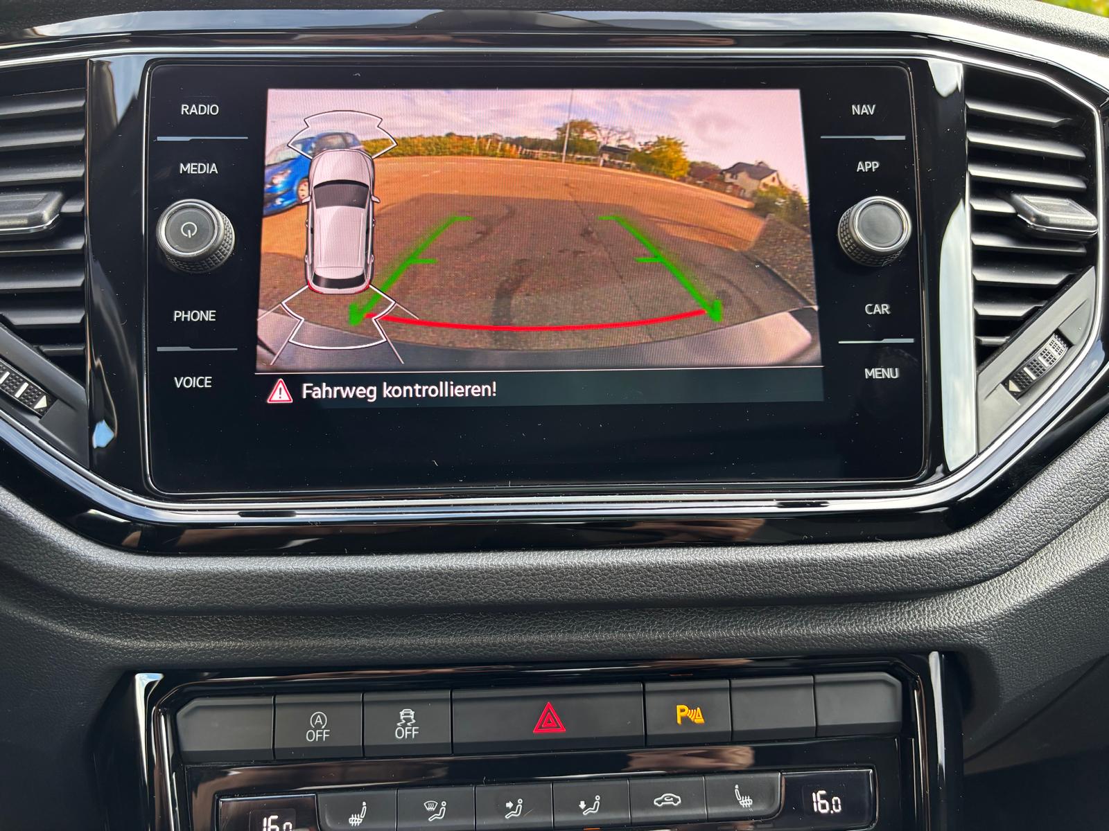 VW T-Roc 2.0 TSI R DSG 4Motion-image-12