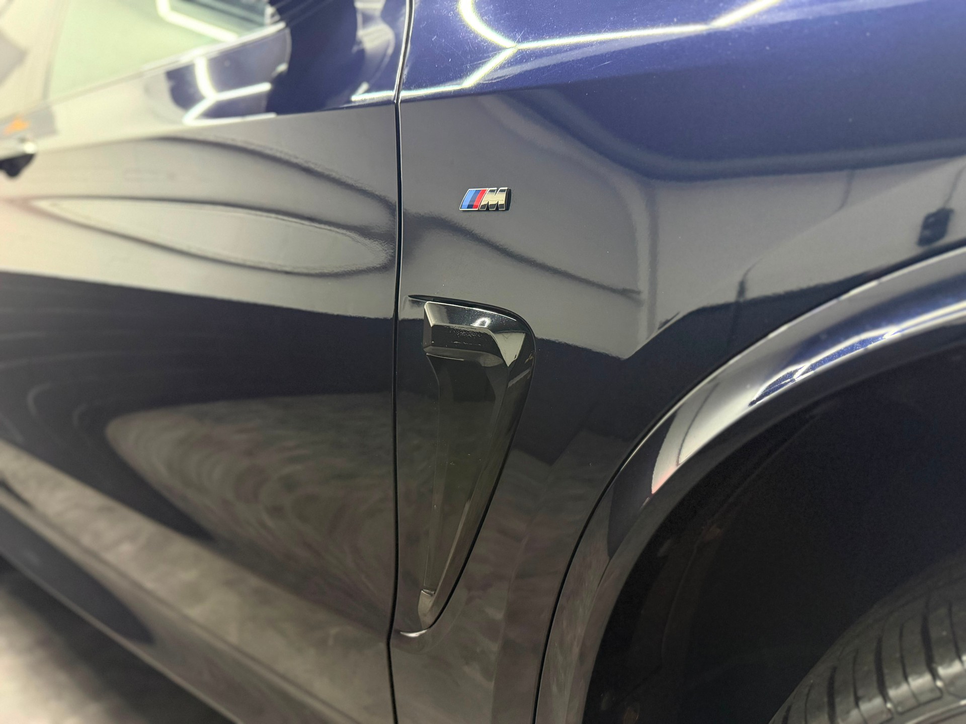 BMW X5 xDrive M50d Steptronic M-Paket | Panorama Dach | Harman/Kardon | Head-Up | 360° Kamera-image-6