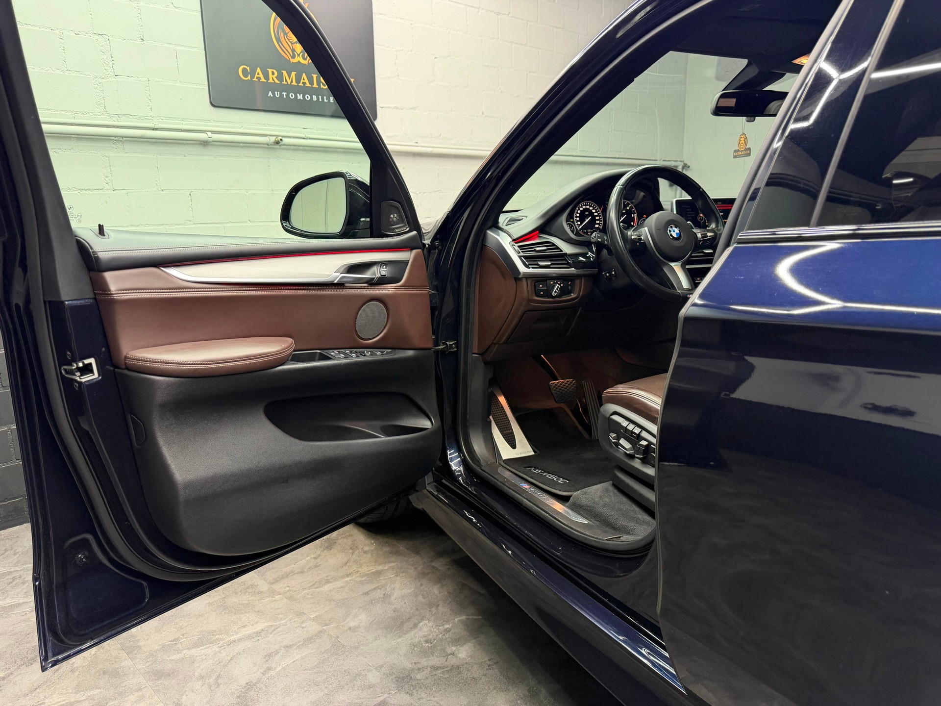 BMW X5 xDrive M50d Steptronic M-Paket | Panorama Dach | Harman/Kardon | Head-Up | 360° Kamera-image-14