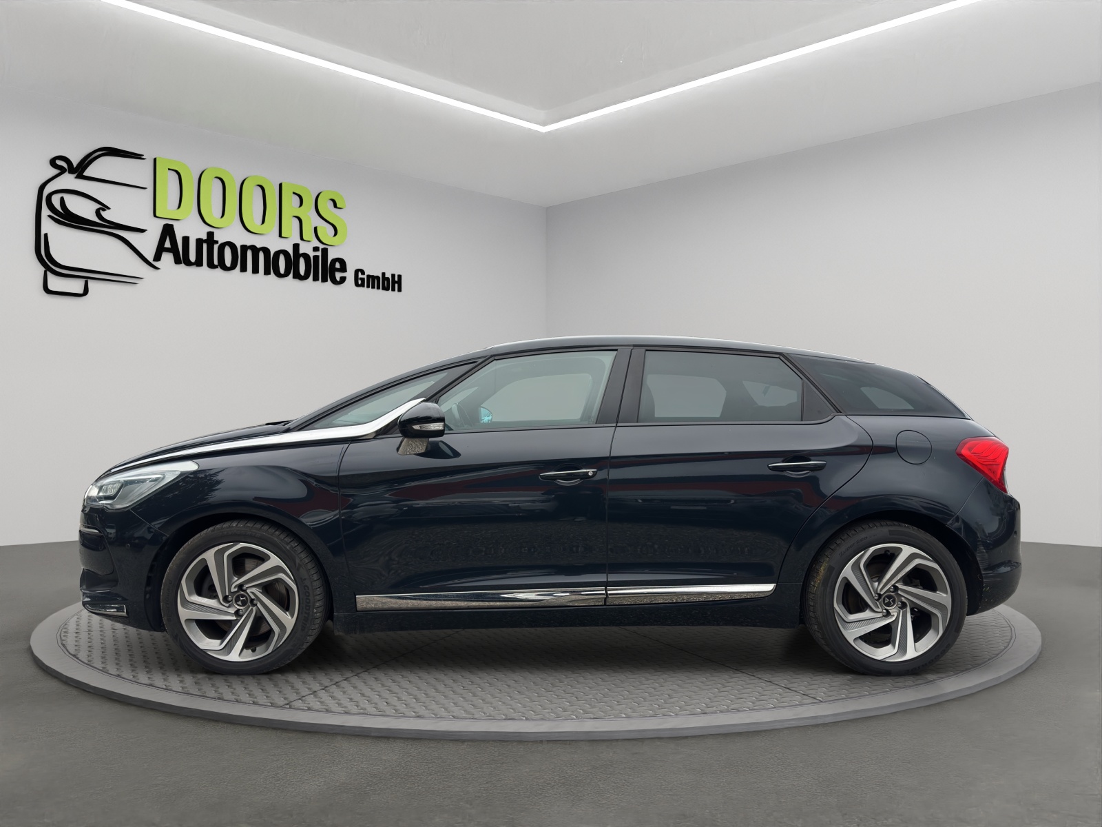 DS AUTOMOBILES DS 5 HYbrid4 200 Faubourg Addict EGS6-image-6
