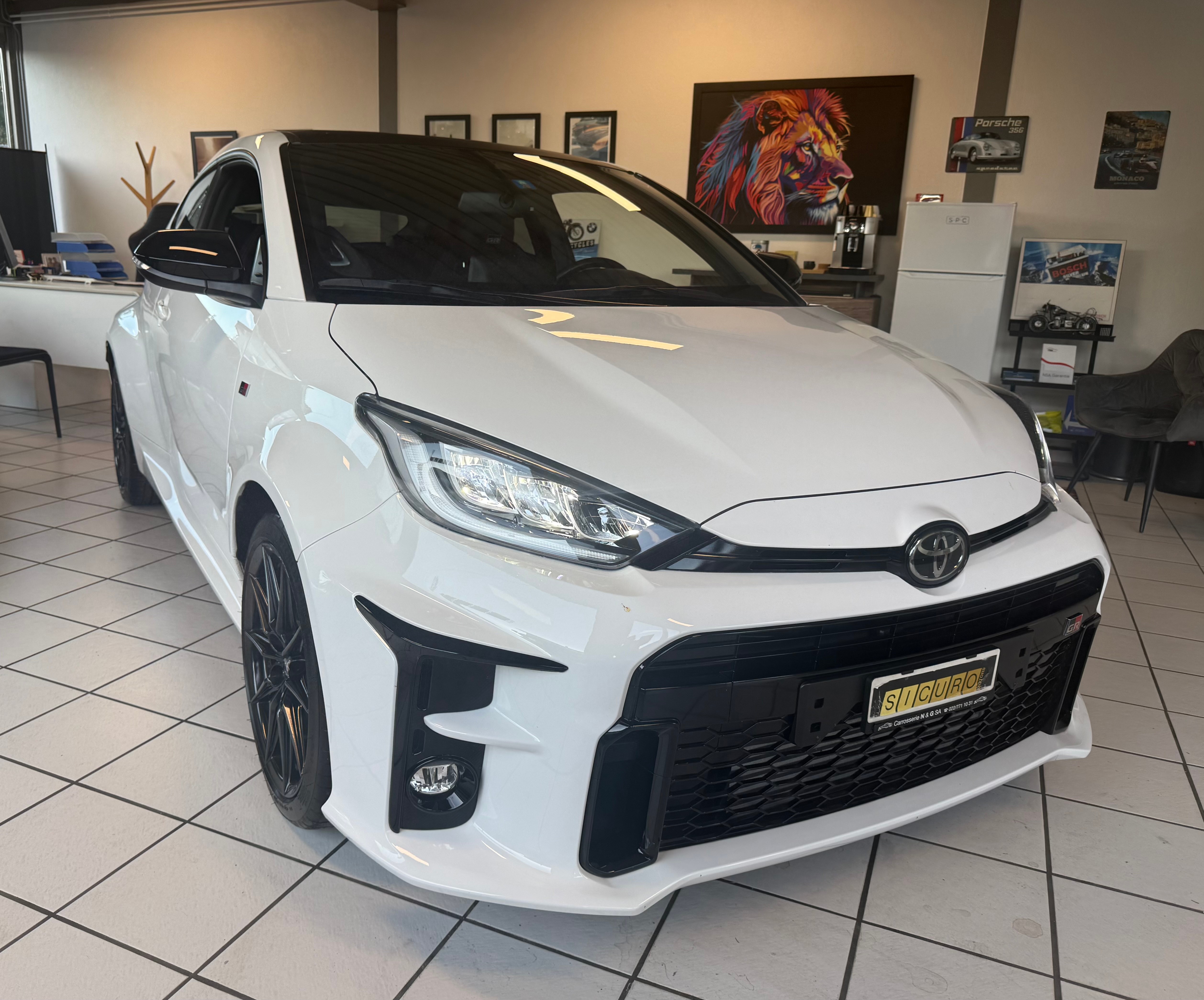 Car photo