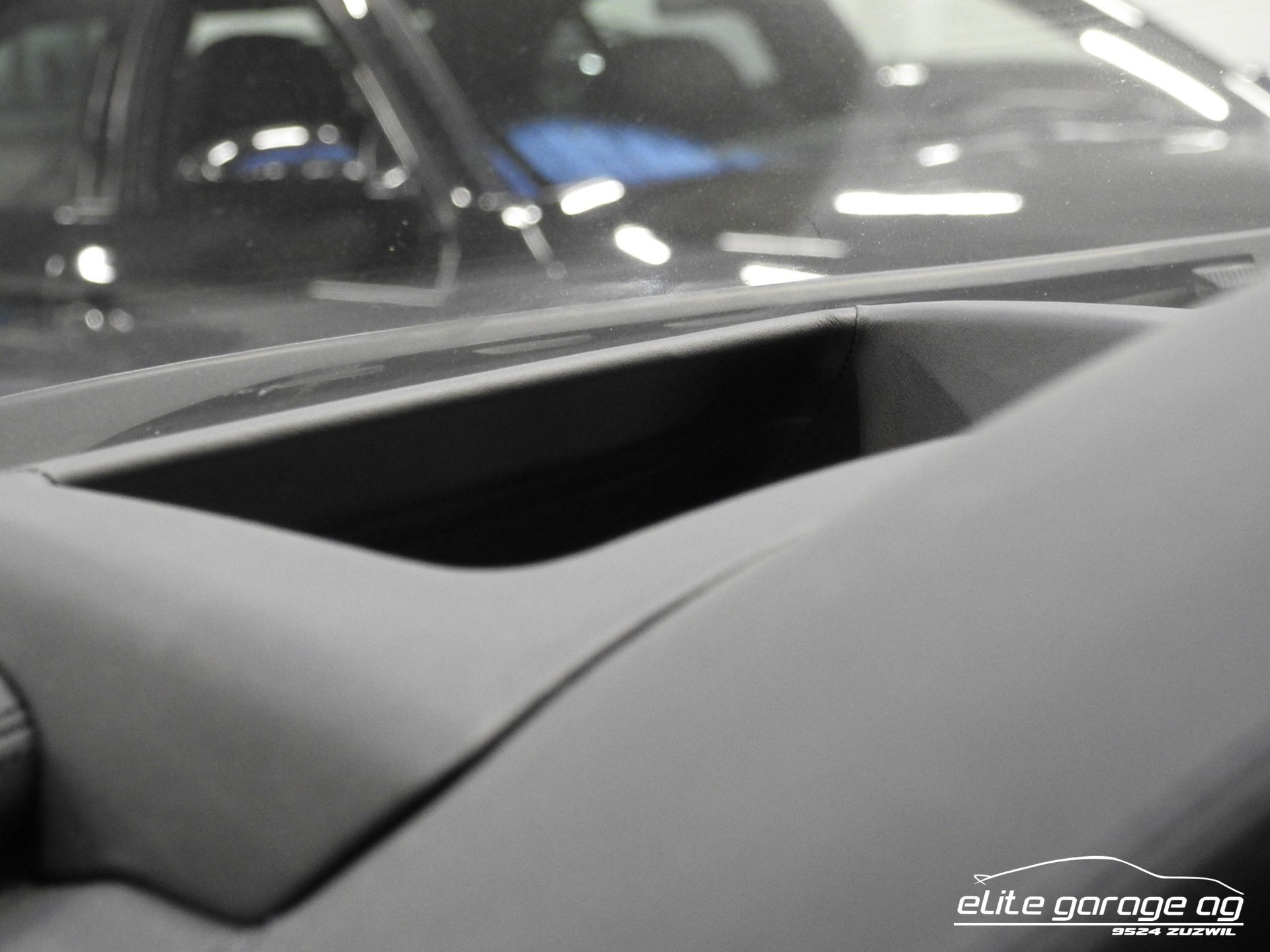 BMW M6-image-11