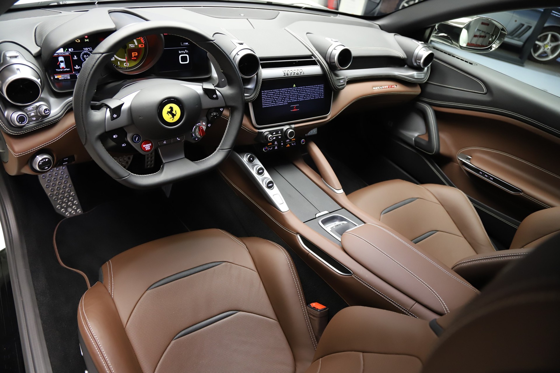 FERRARI GTC 4 Lusso T-image-9