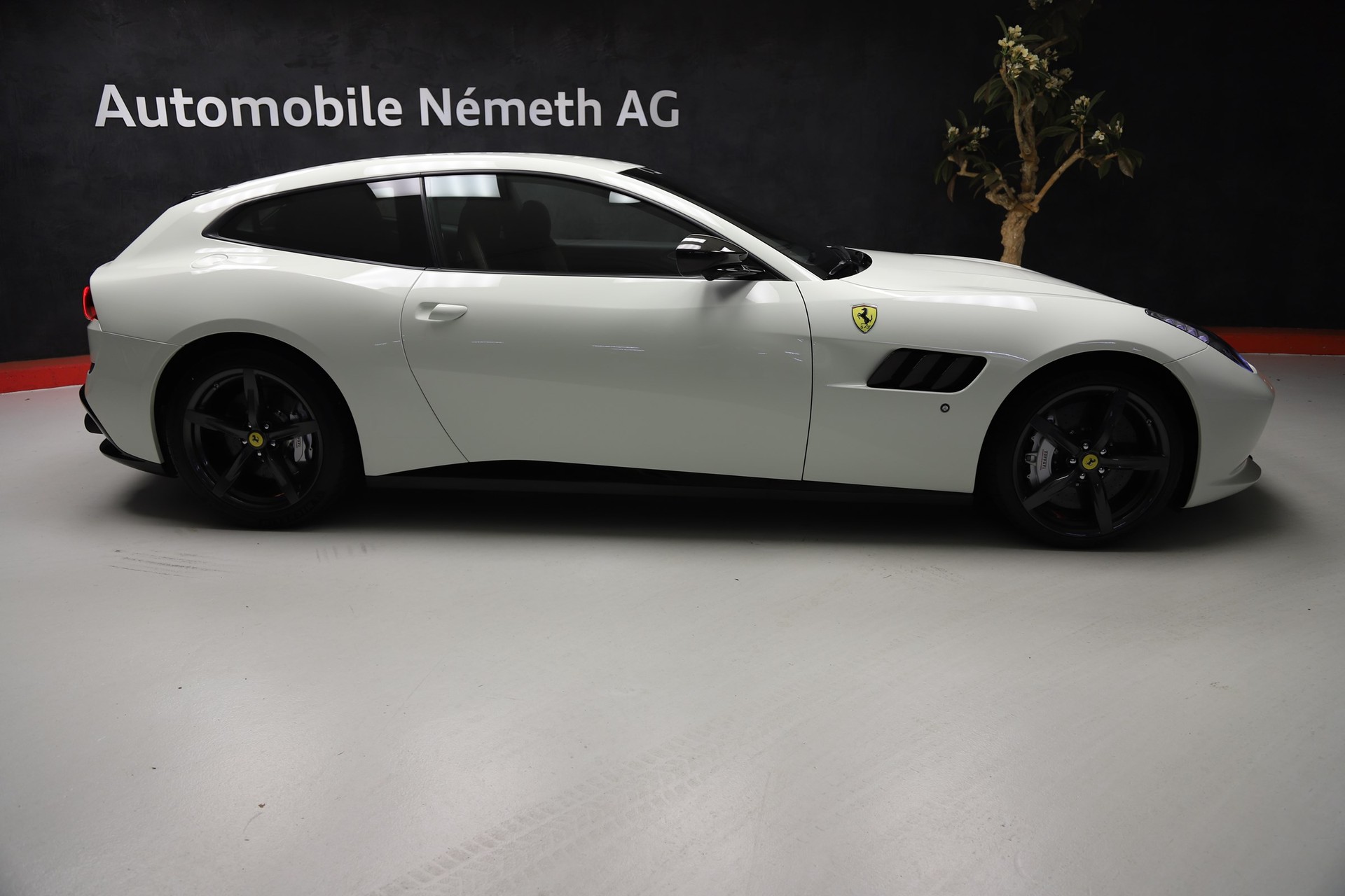 FERRARI GTC 4 Lusso T-image-1