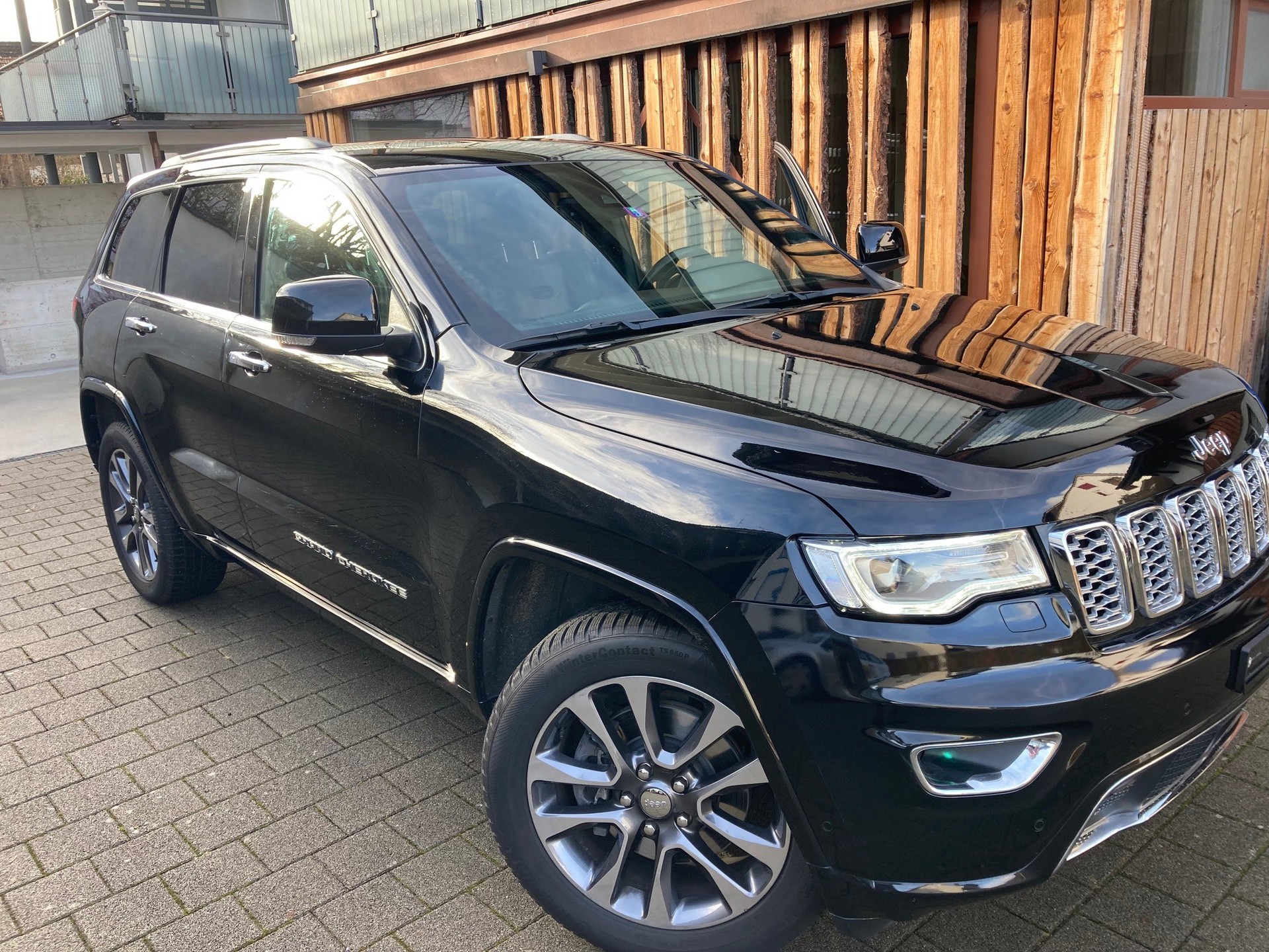 JEEP Grand Cherokee 3.0 CRD Overland Automatic-image-0