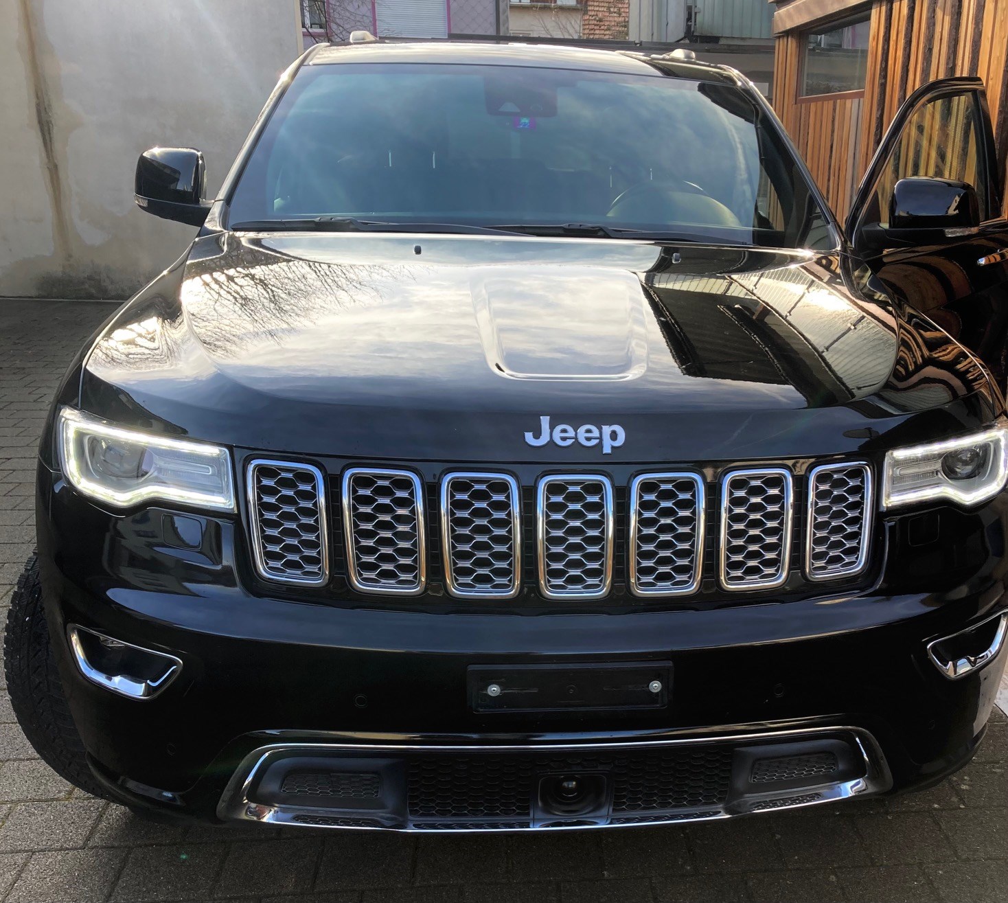 JEEP Grand Cherokee 3.0 CRD Overland Automatic-image-2