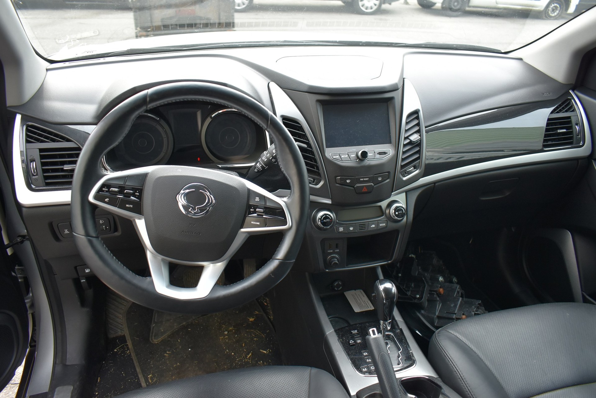 KGM-SsangYong Korando 2.2 e-XDi Quartz 4WD Automatic-image-5