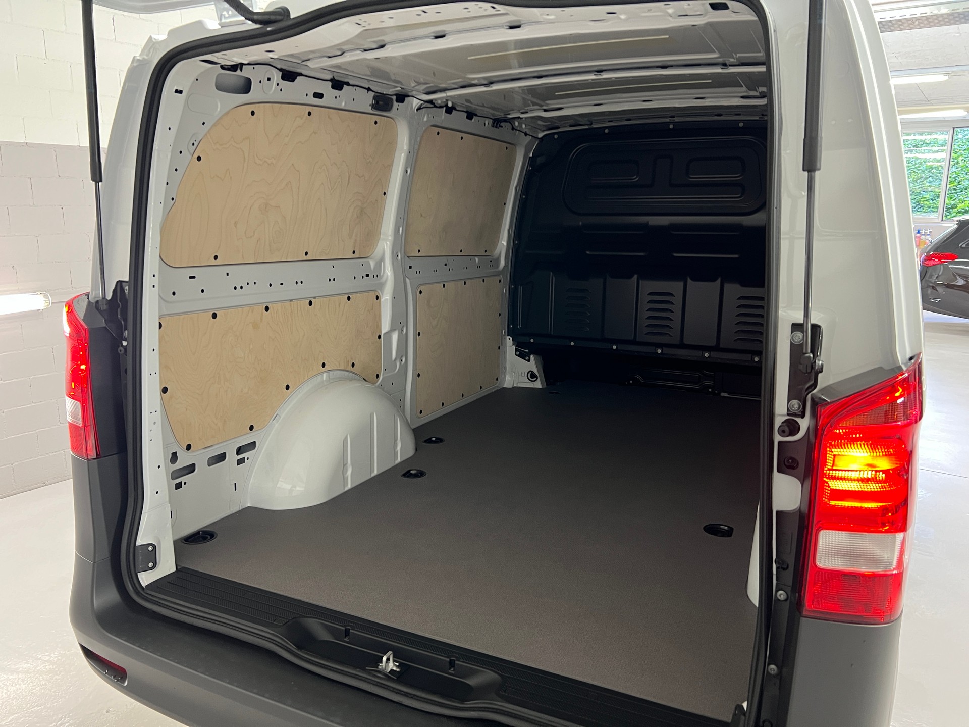 MERCEDES-BENZ Vito 114 CDI KA PRO 3200mm L-image-6
