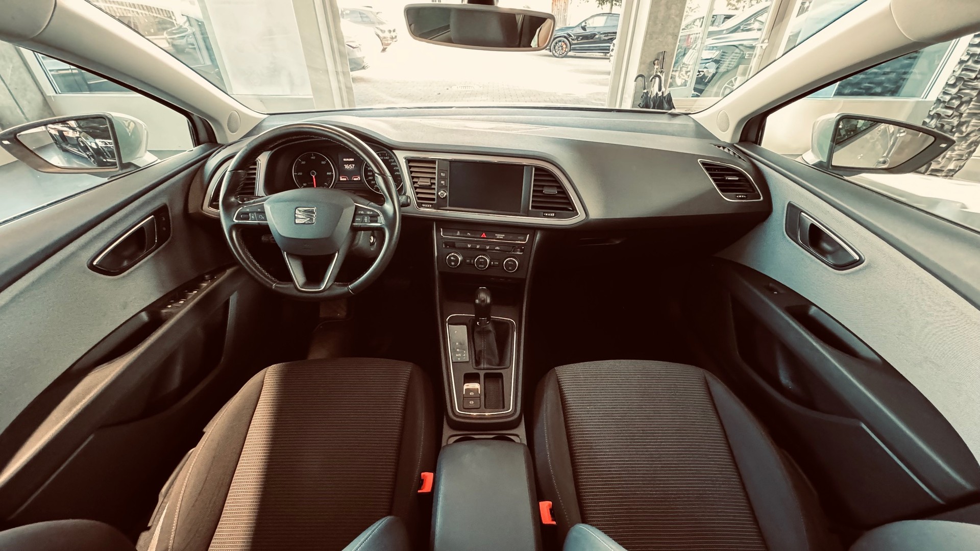 SEAT Leon ST 1.6 TDI CR Style DSG-image-10