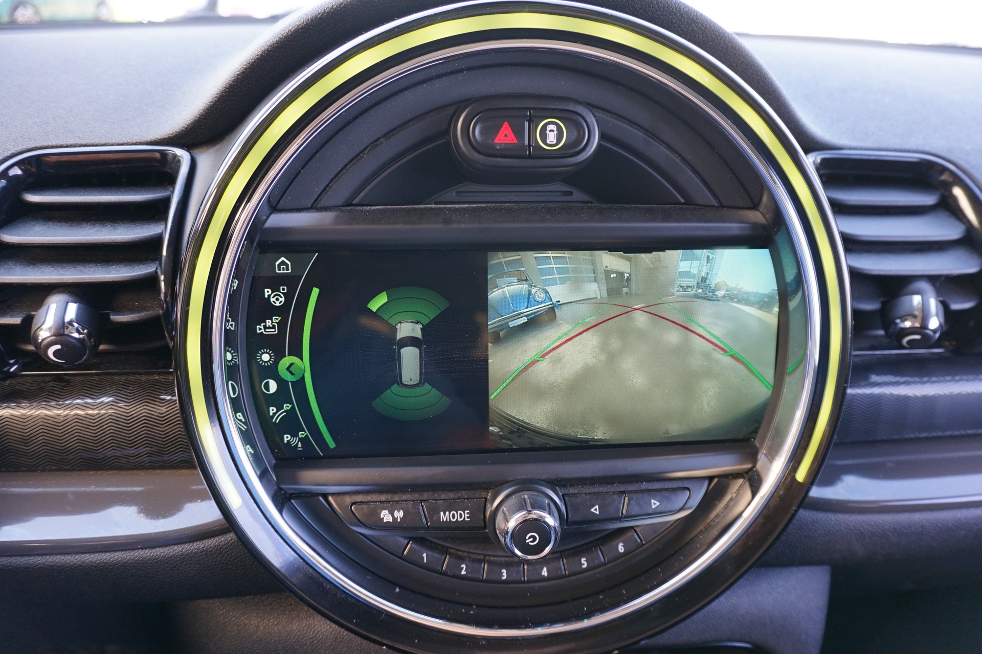 MINI Clubman Cooper 136PS Automat-image-22