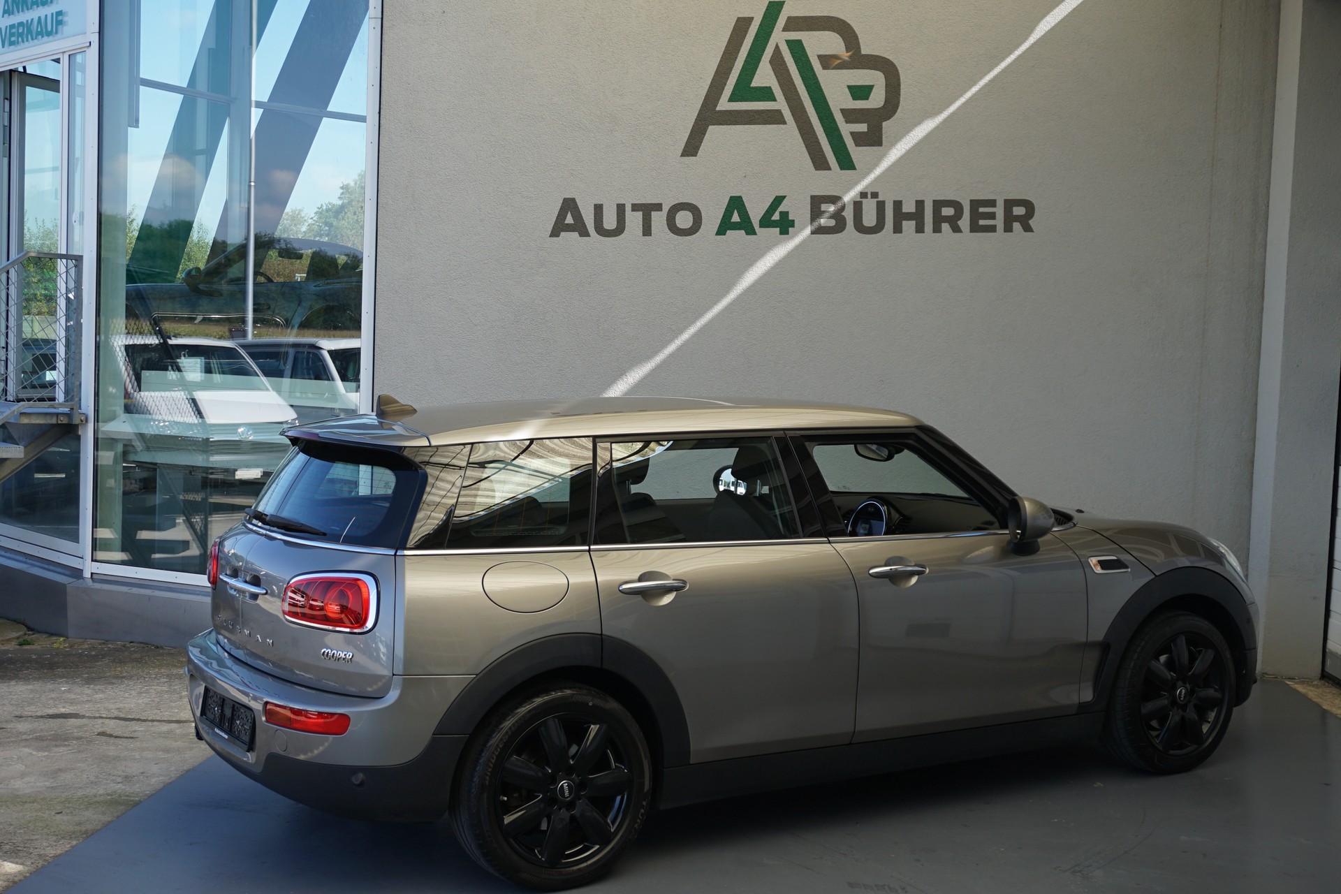 MINI Clubman Cooper 136PS Automat-image-10