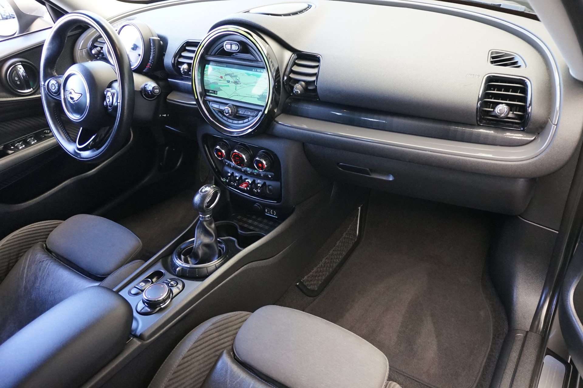MINI Clubman Cooper 136PS Automat-image-19