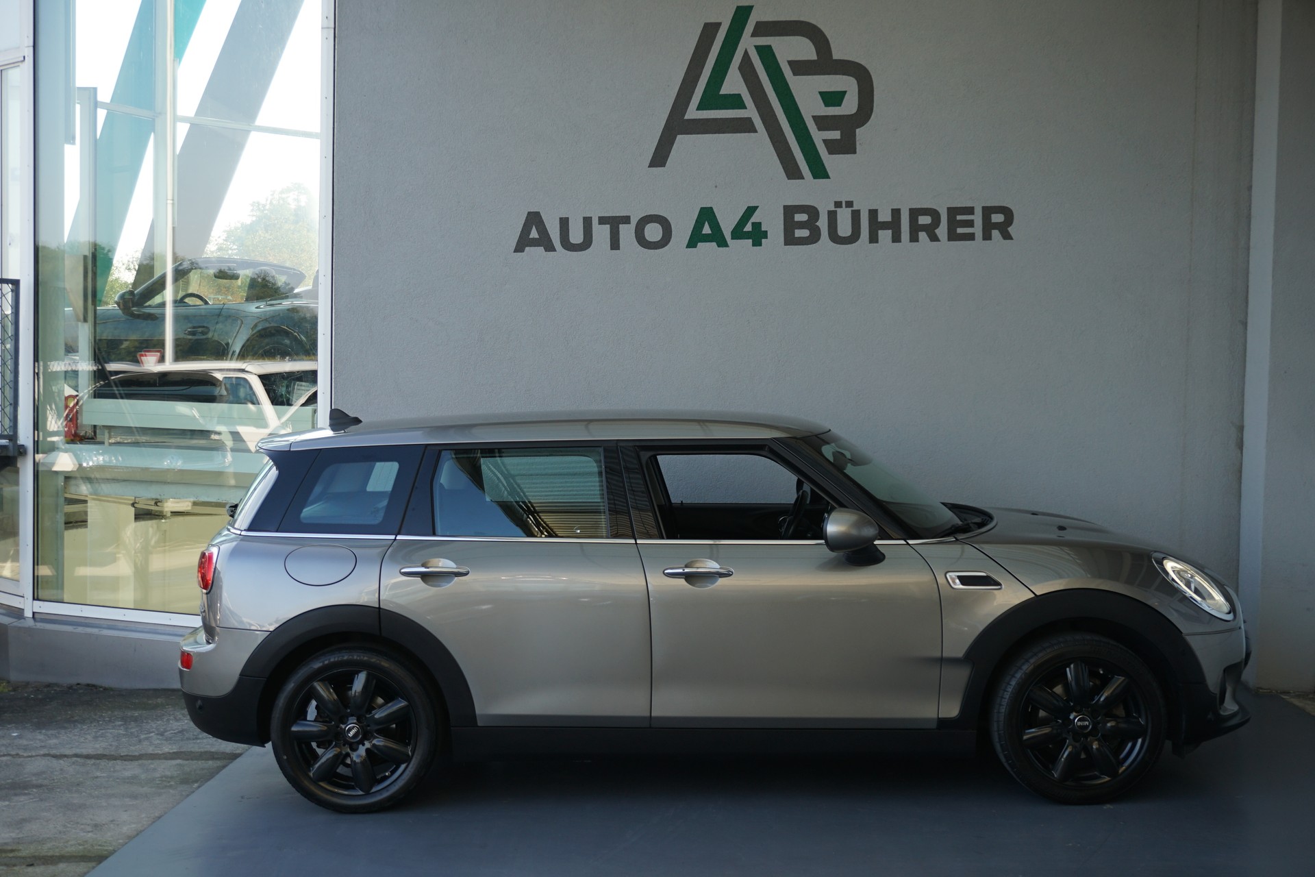 MINI Clubman Cooper 136PS Automat-image-6