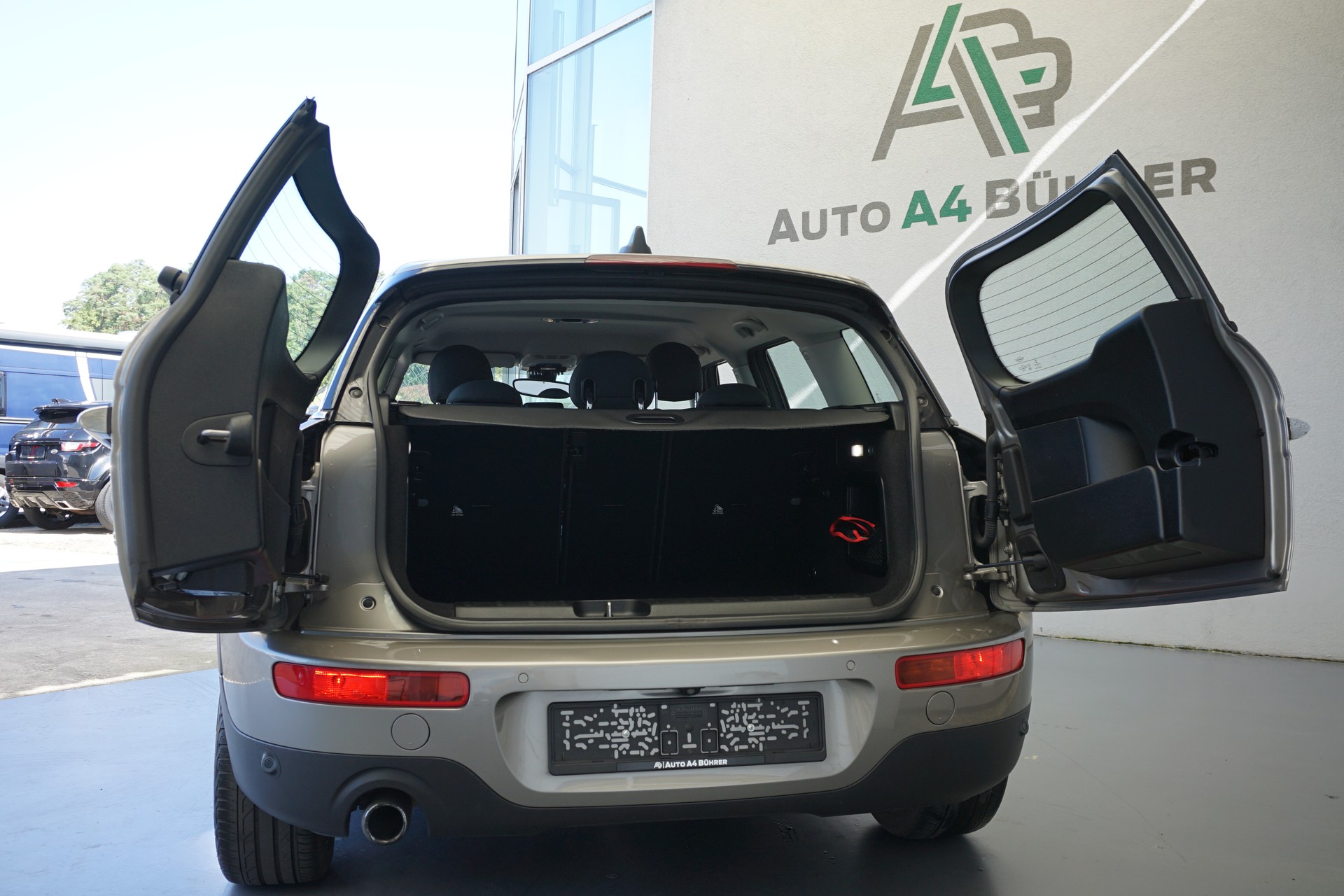 MINI Clubman Cooper 136PS Automat-image-9