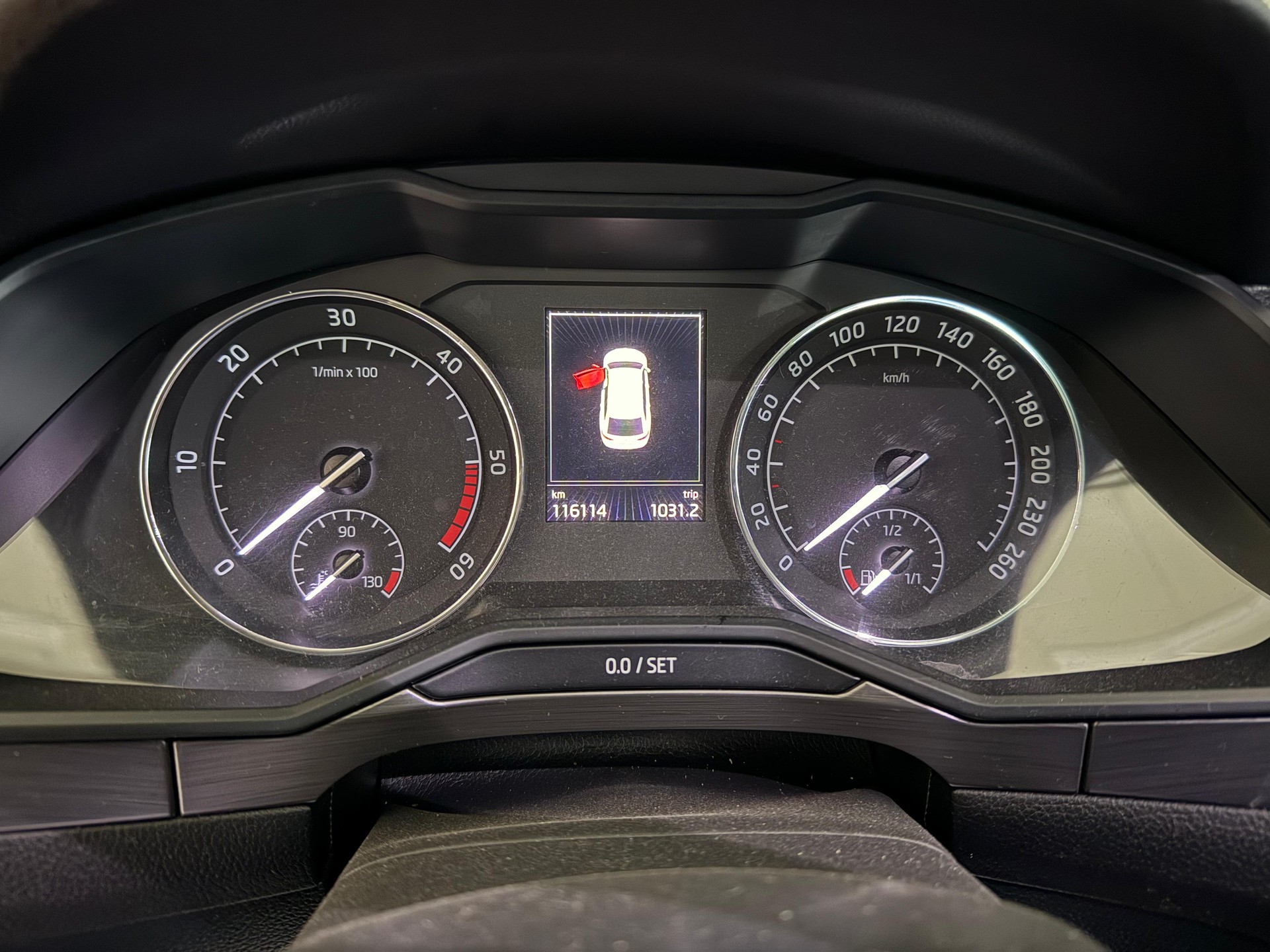 SKODA Superb Combi 2.0 TDi Style 4x4 DSG-image-8