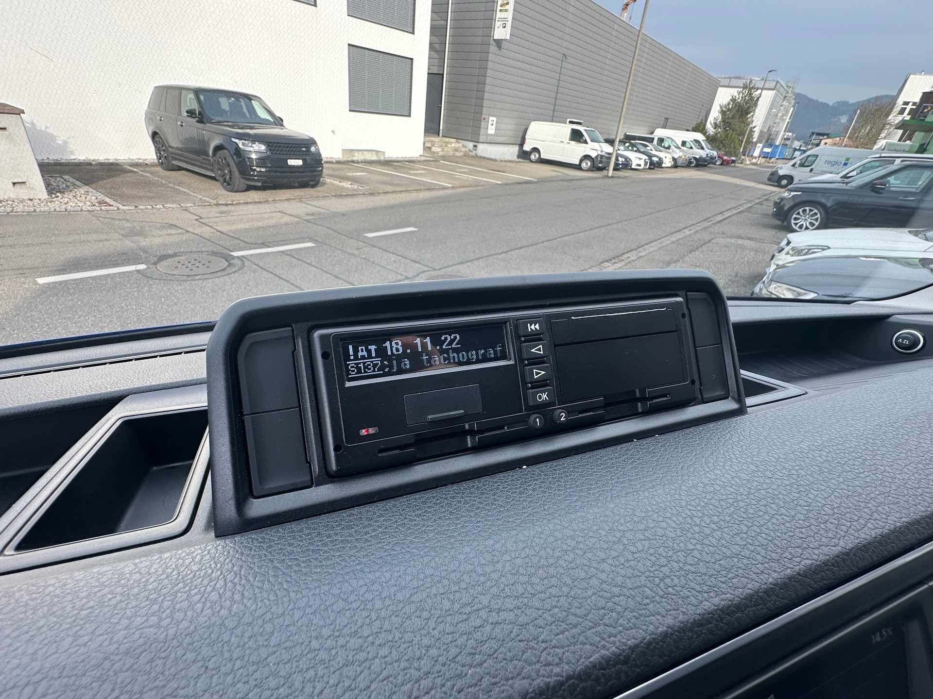 VW CRAFTER-image-17