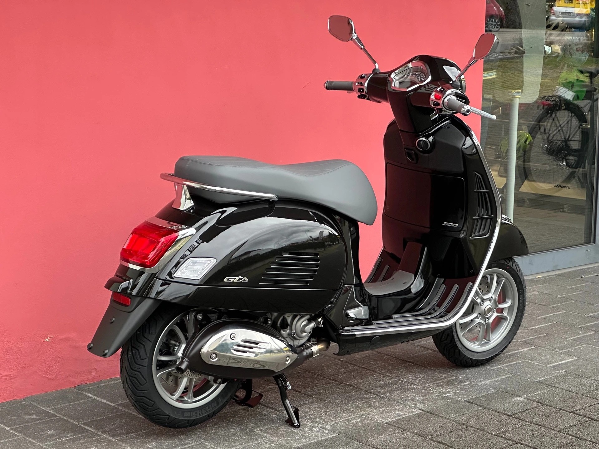 PIAGGIO Vespa GTS 125 RST Euro 5+-showroom-element-2
