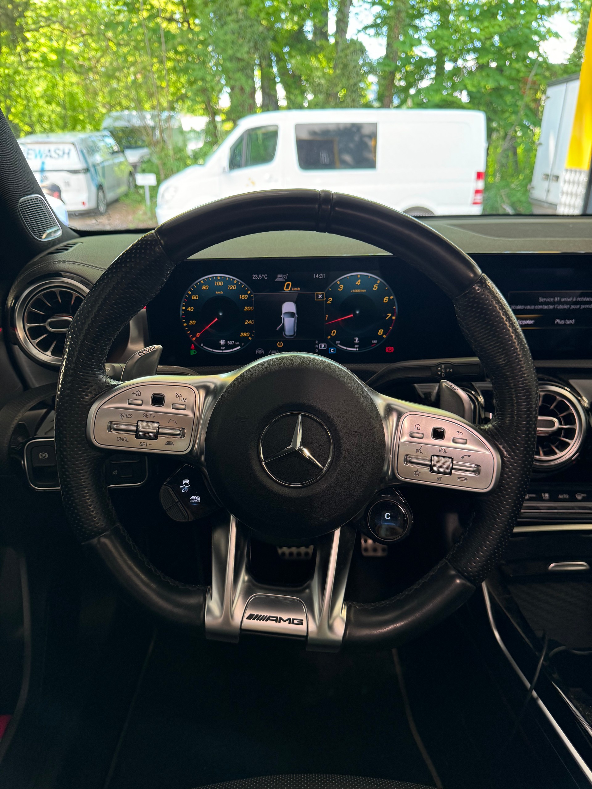 MERCEDES-BENZ A 35 AMG 4Matic Speedshift-image-7