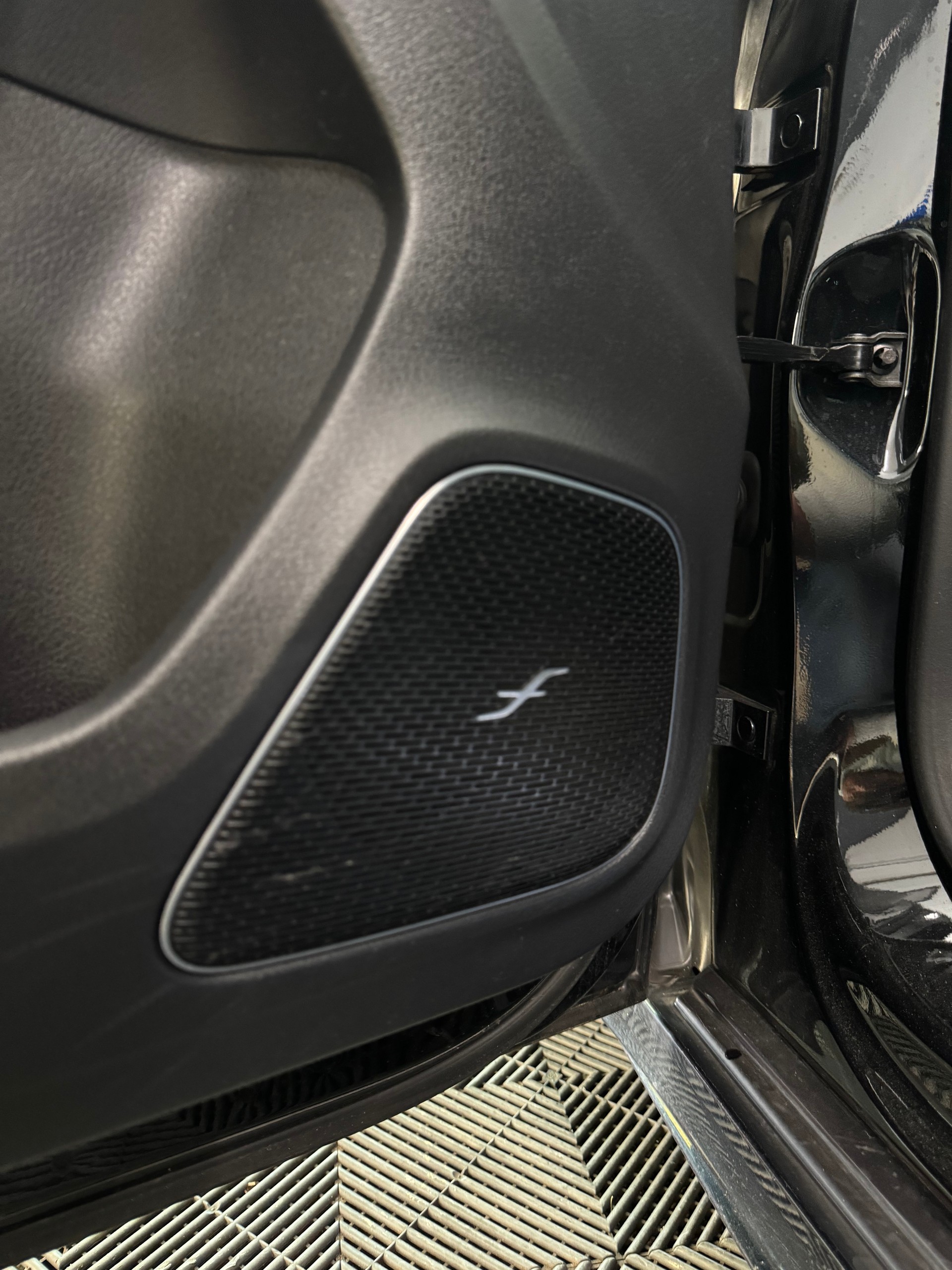 MERCEDES-BENZ A 35 AMG 4Matic Speedshift-image-12