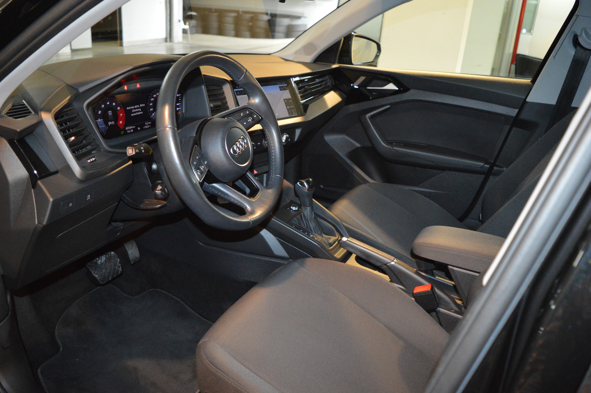 AUDI A1 Sportback 30 TFSI S-tronic-image-13
